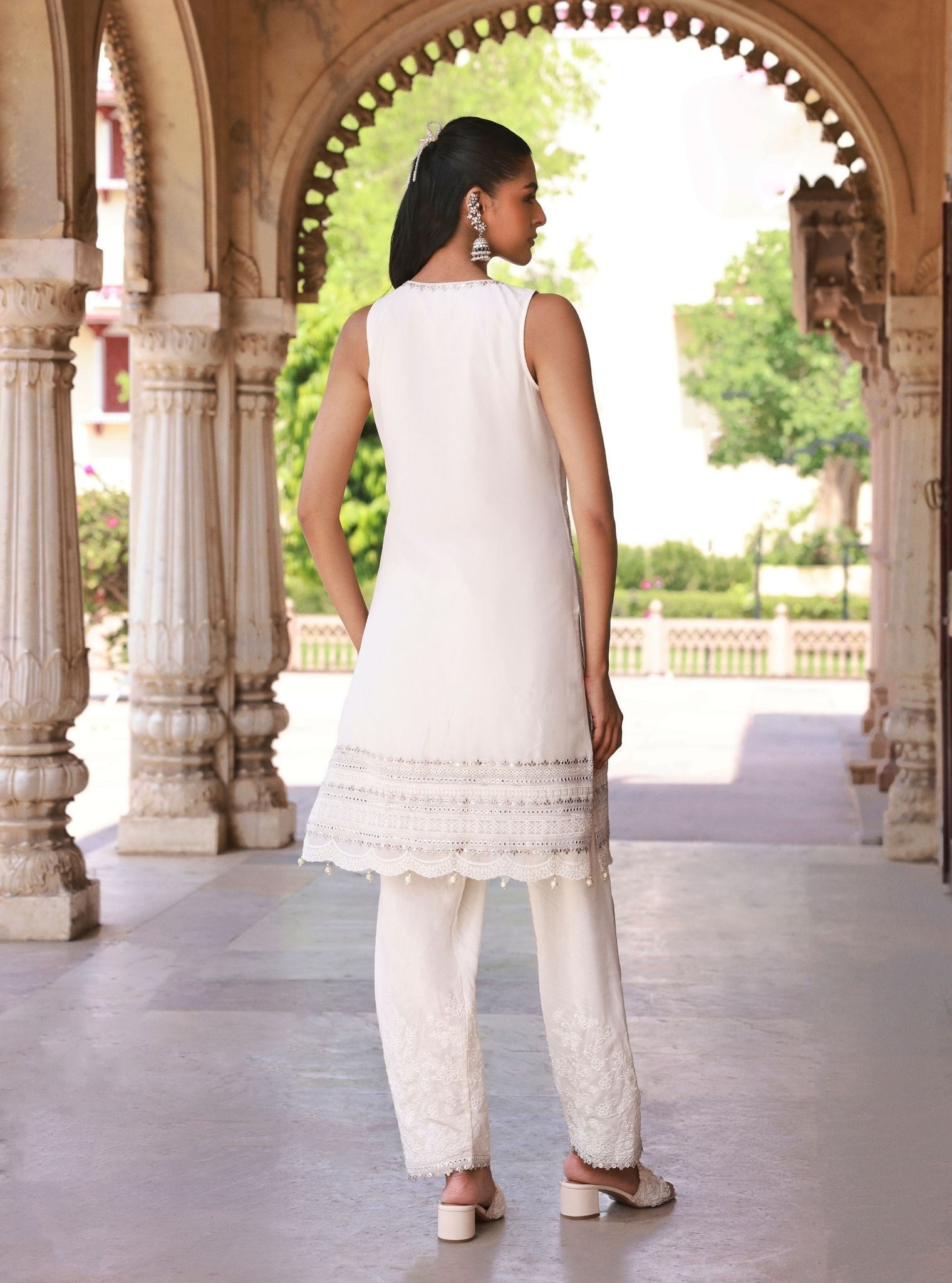 Taveli Organza Off-White Kurta Set