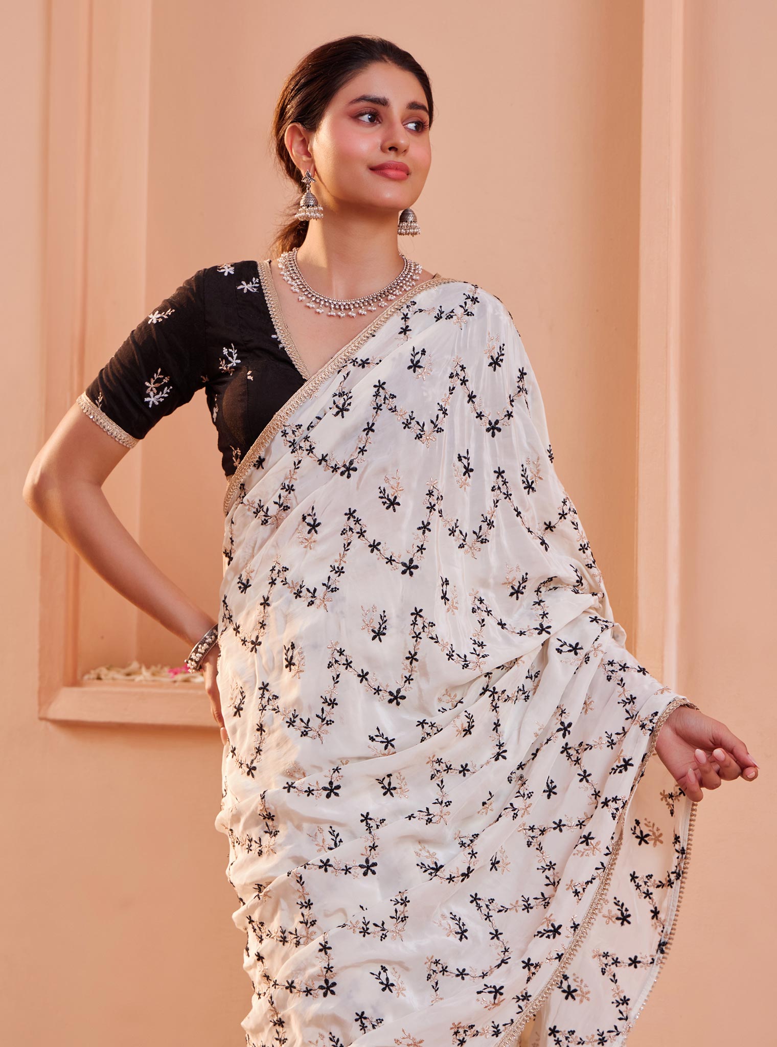 Tavisi Crepe Off White Pre-Stitched Saree