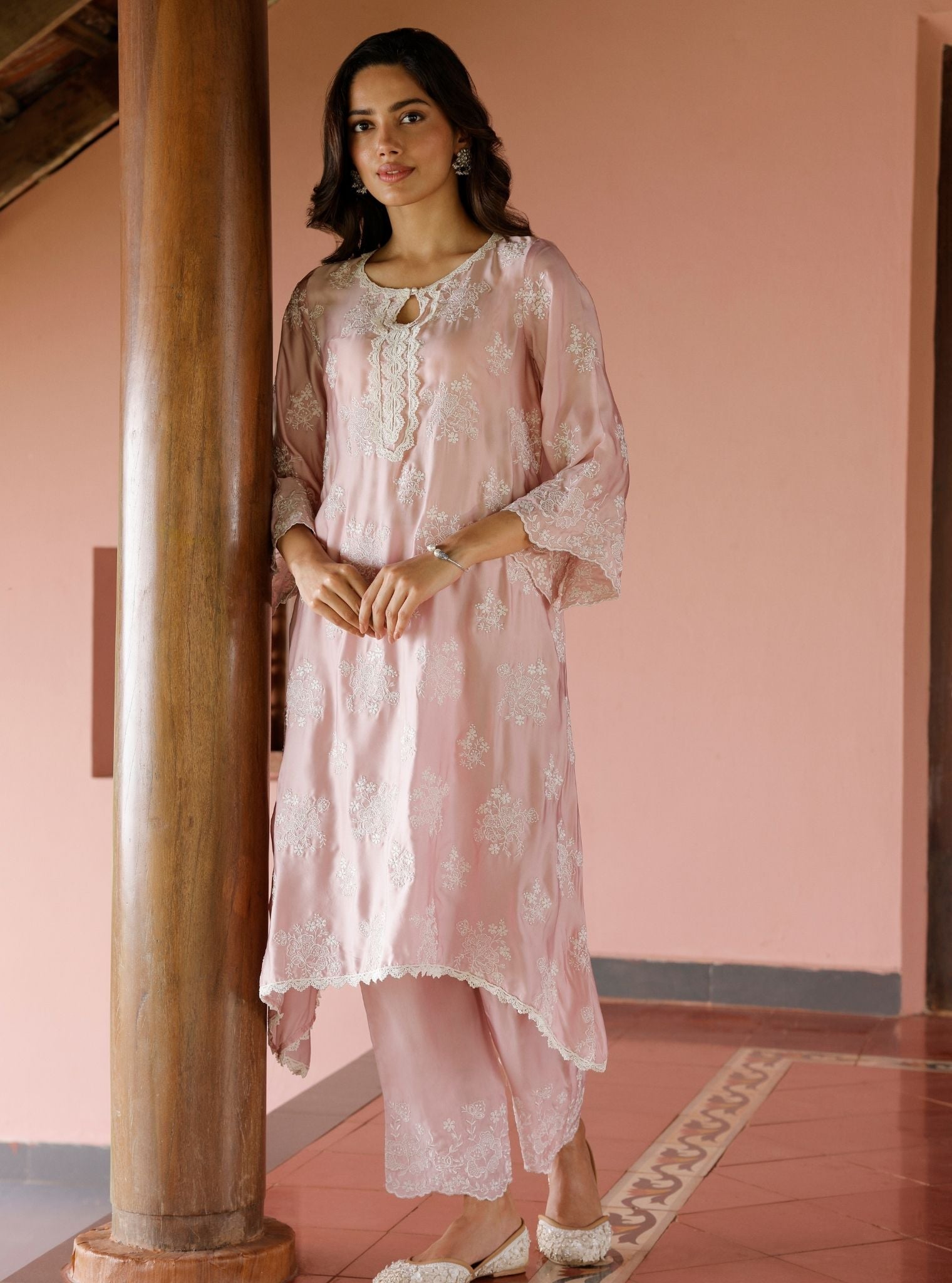 Aari Cupro Satin Onion Pink Kurta Set
