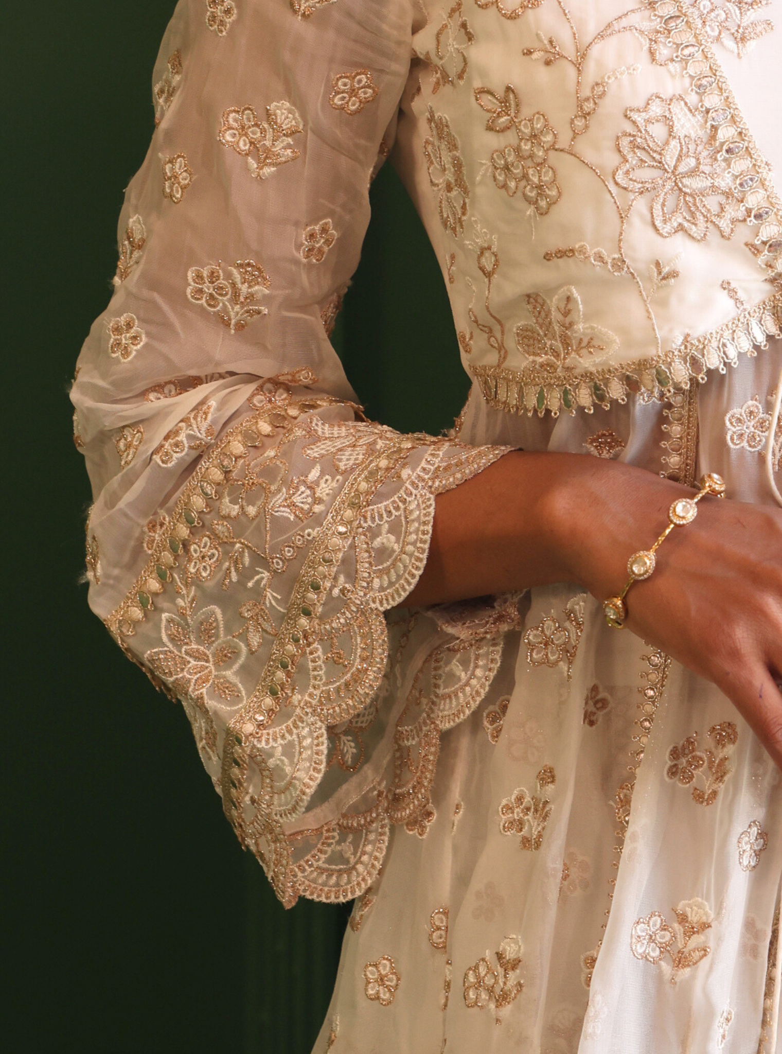 Gaatha Organza Off White Short Anarkali Kurta Set