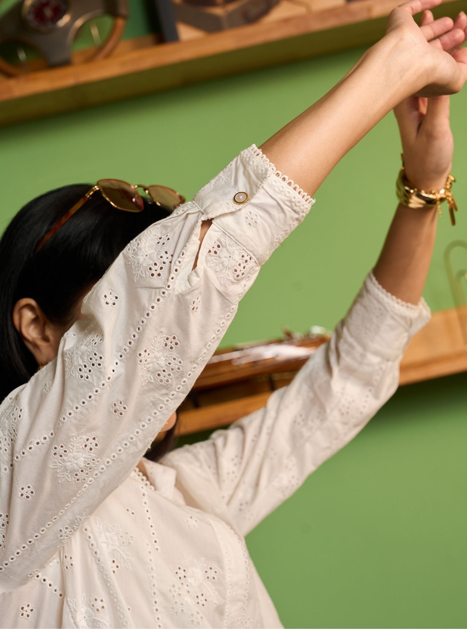 Zareenah Cotton White Kurta Shirt Set