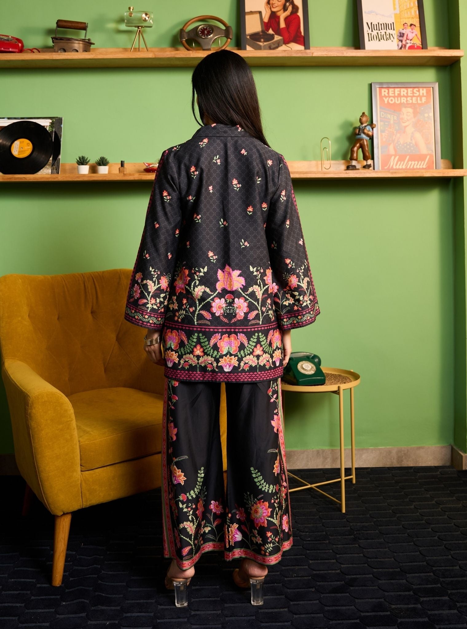 Zuni Pima Satin Black Printed Top Set