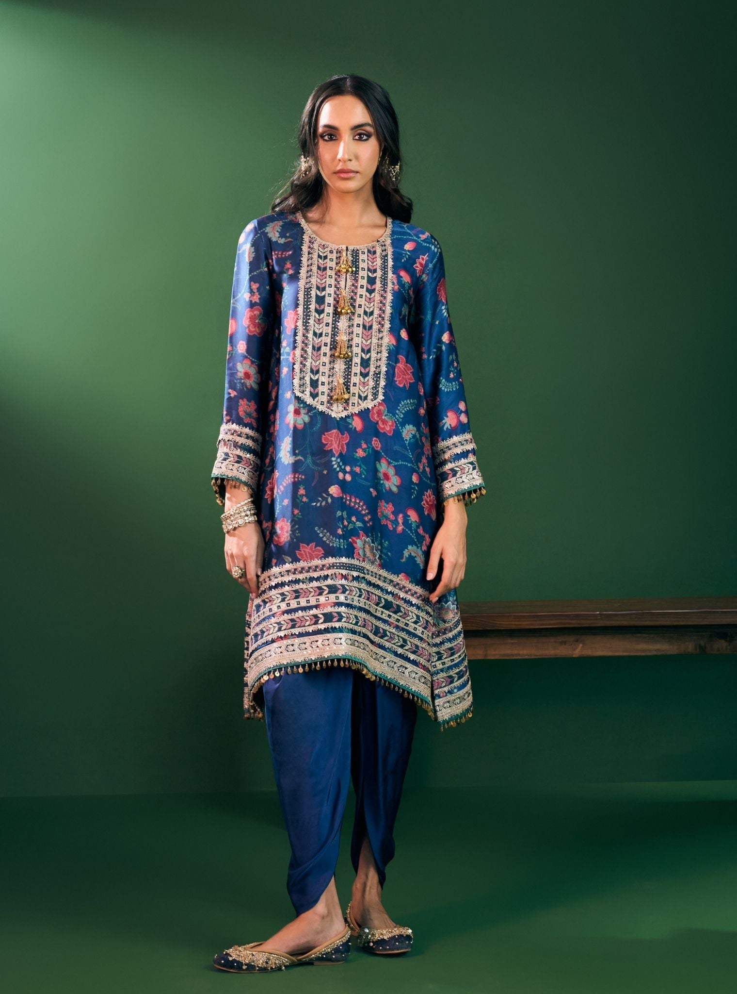 Sahi Cupro Satin Printed Navy Kurta with Navy Salwar Set