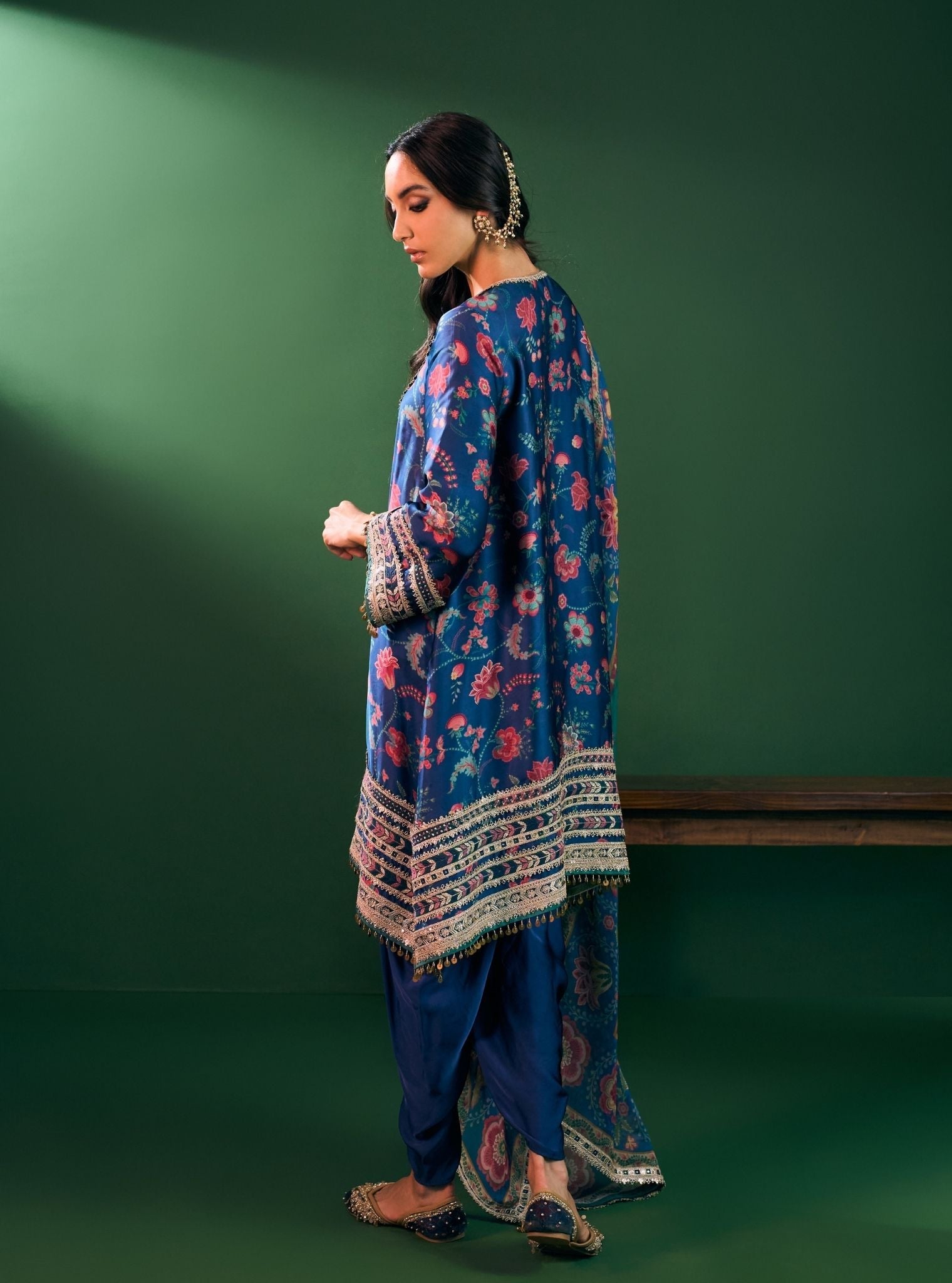 Sahi Cupro Satin Printed Navy Kurta with Navy Salwar Set