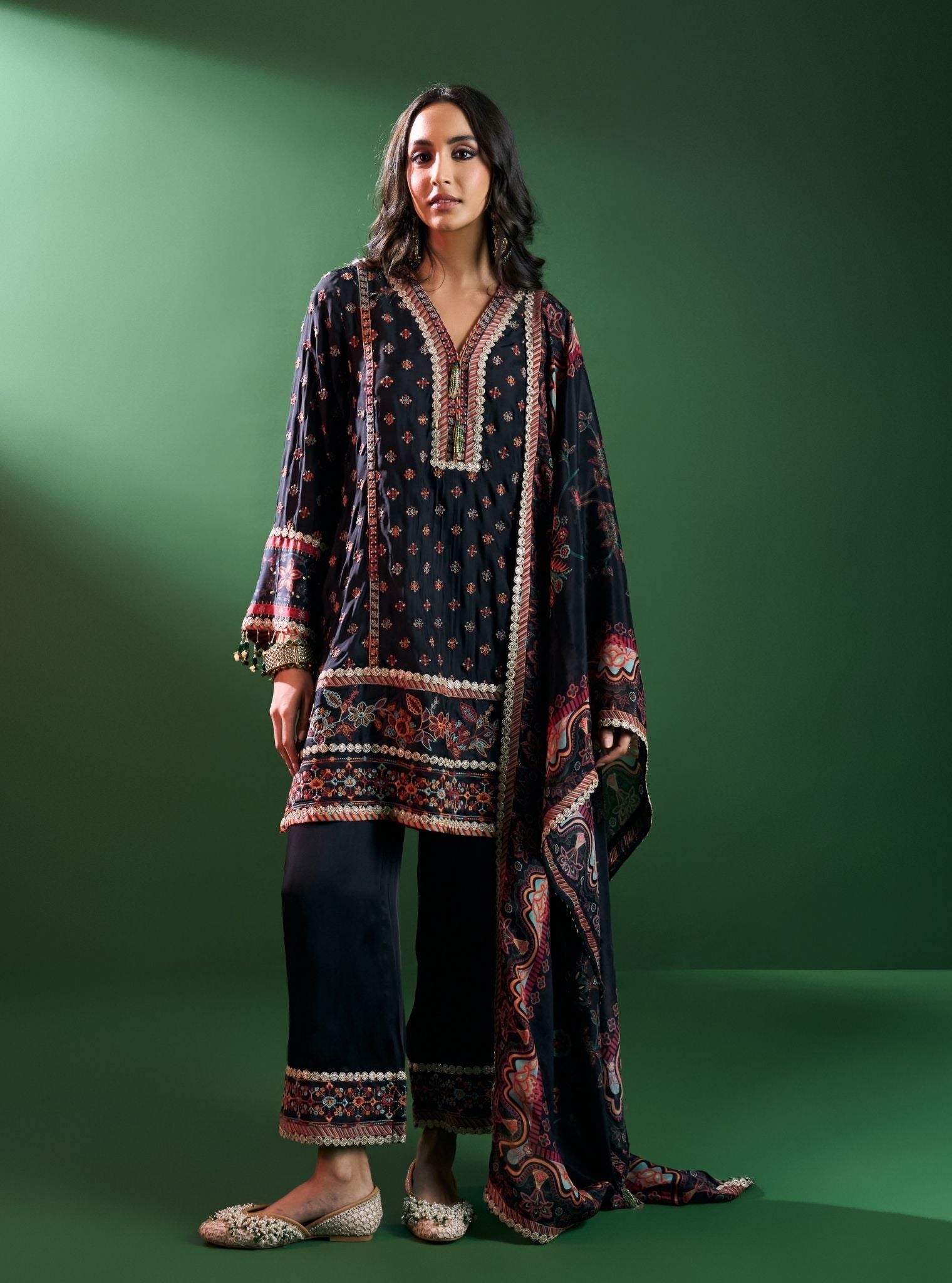 Hesi Cupro Satin Black Kurta Set