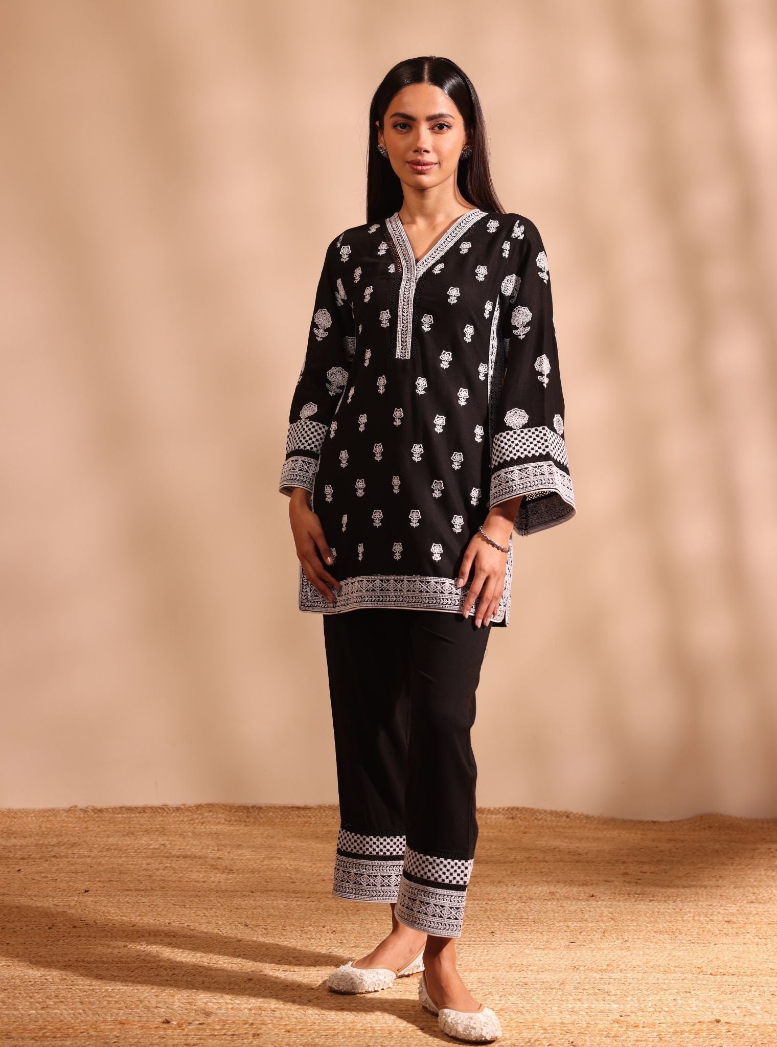 Pema Linen Black kurta Set