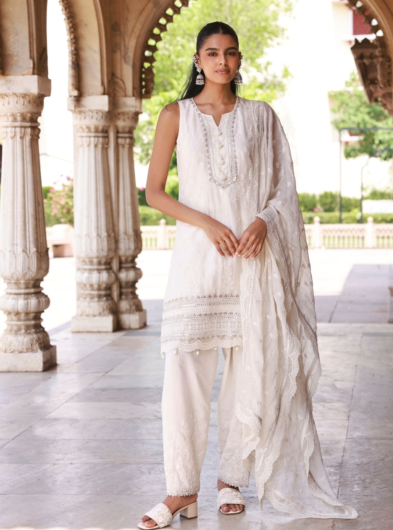 Taveli Organza Off-White Kurta Set