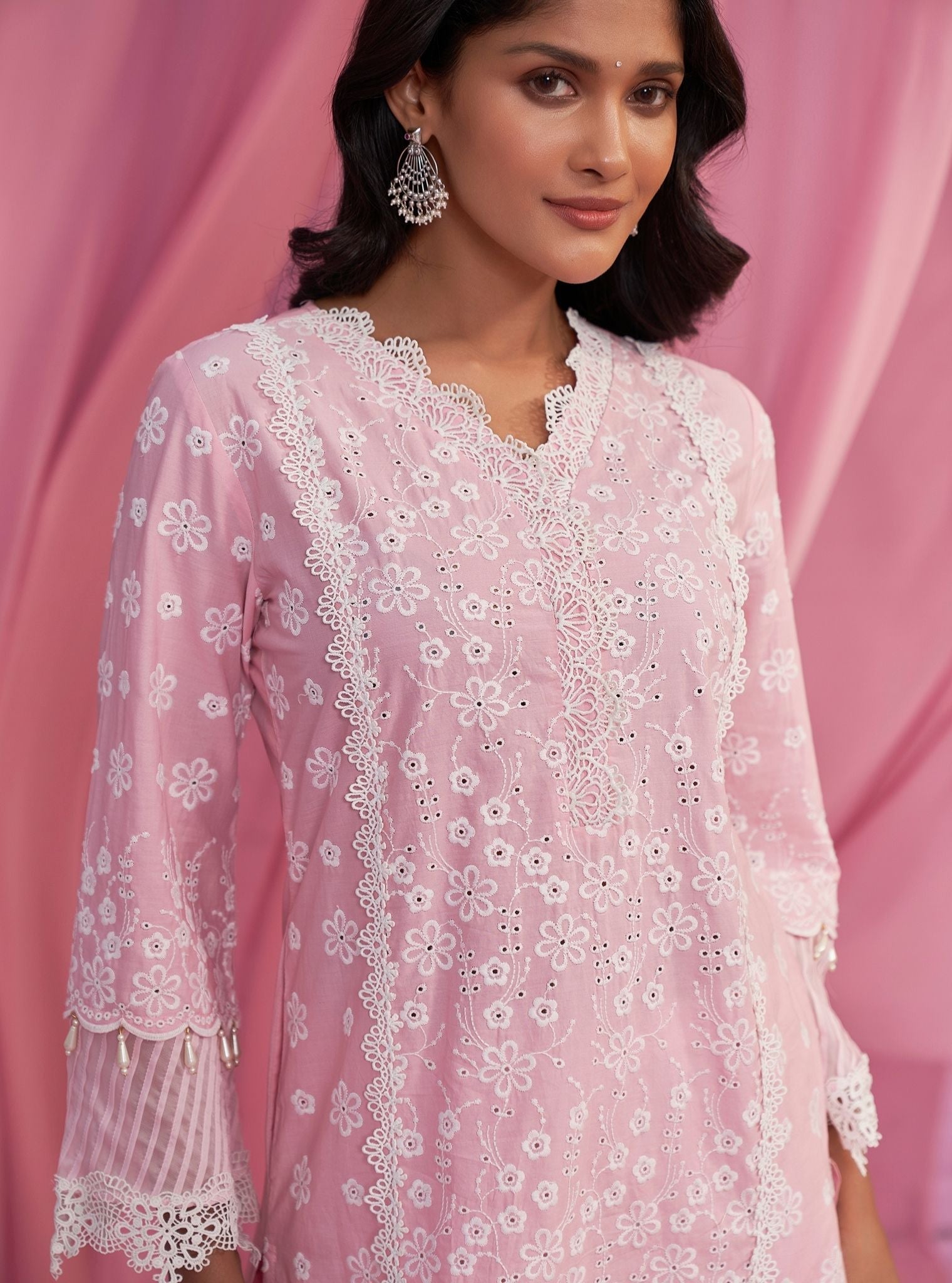 Mulmul Cotton Adhira Pink Kurta With Mulmul Cotton Fiza White Pant