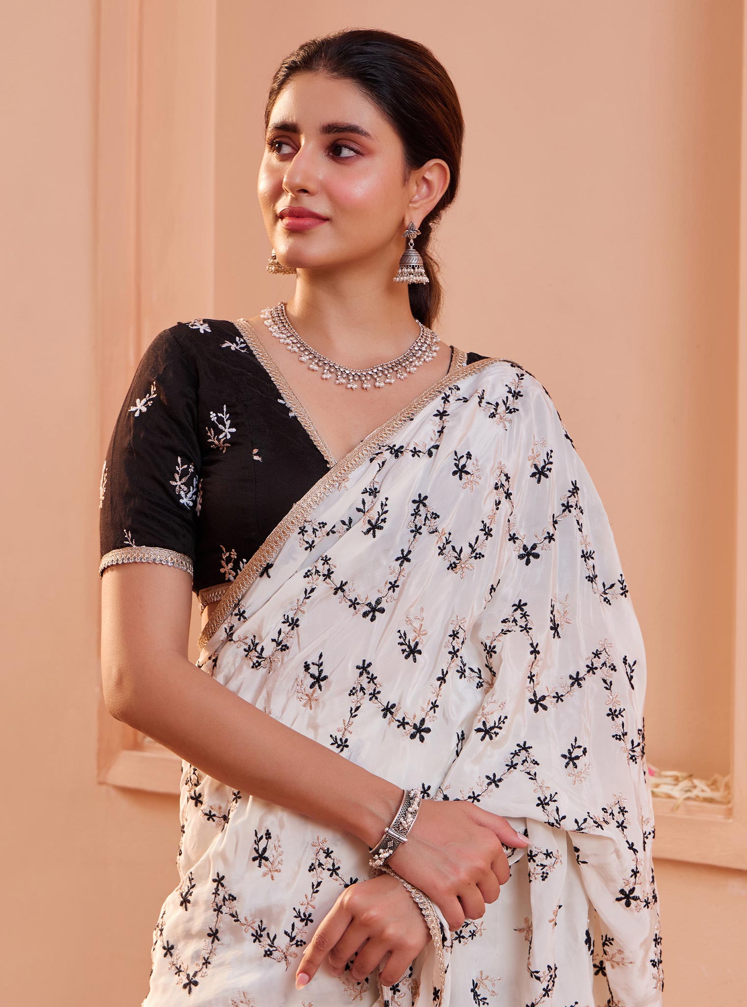 Tavisi Crepe Off White Pre-Stitched Saree