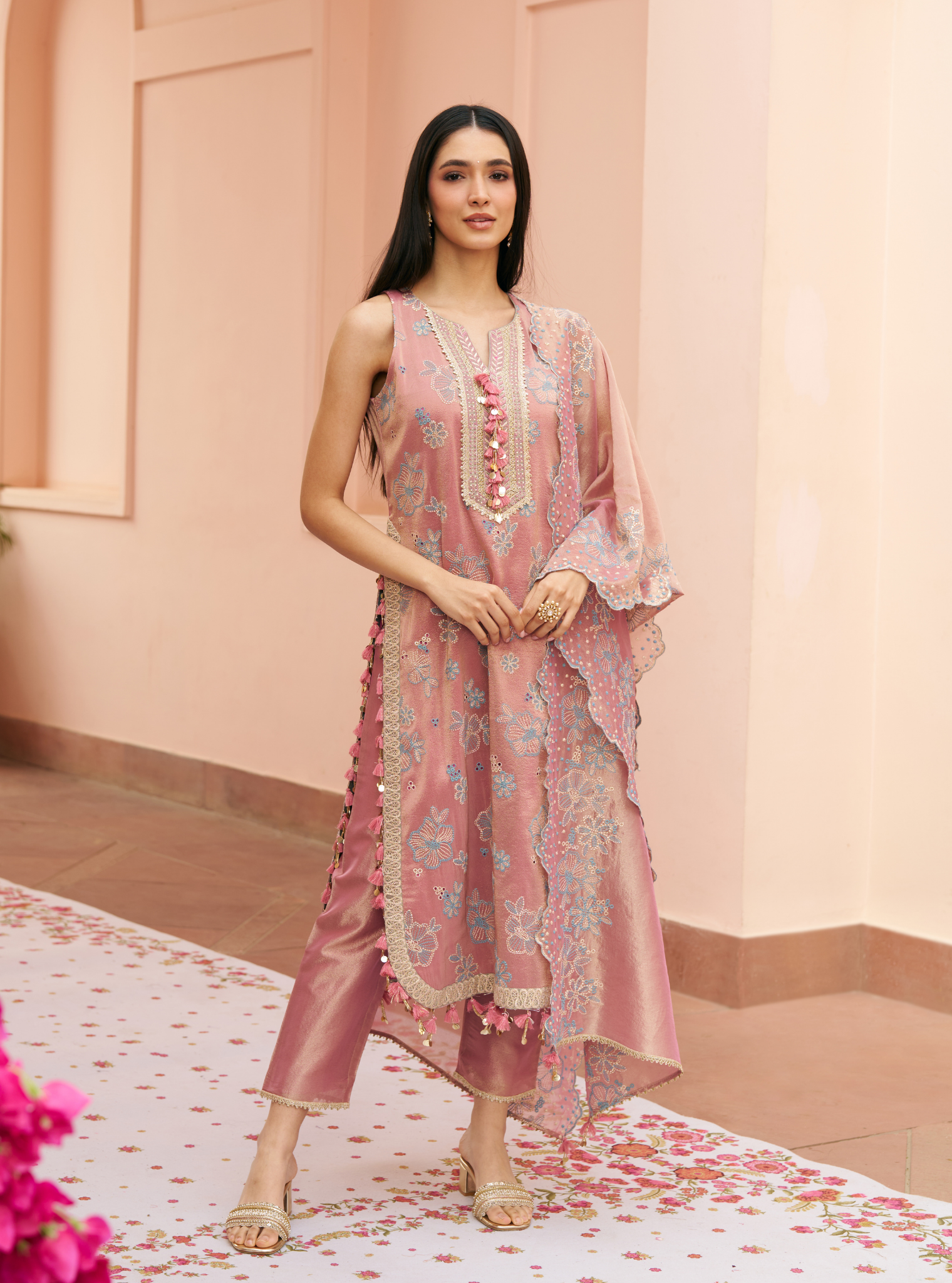 Gulkar Tissue Light Pink Kurta Set