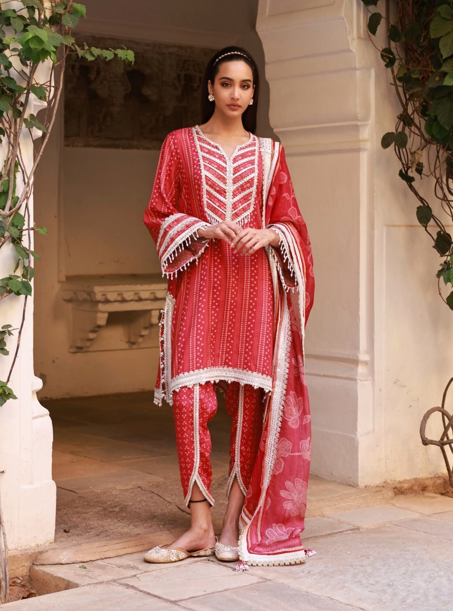 Vanera Fuschia Kurta Set
