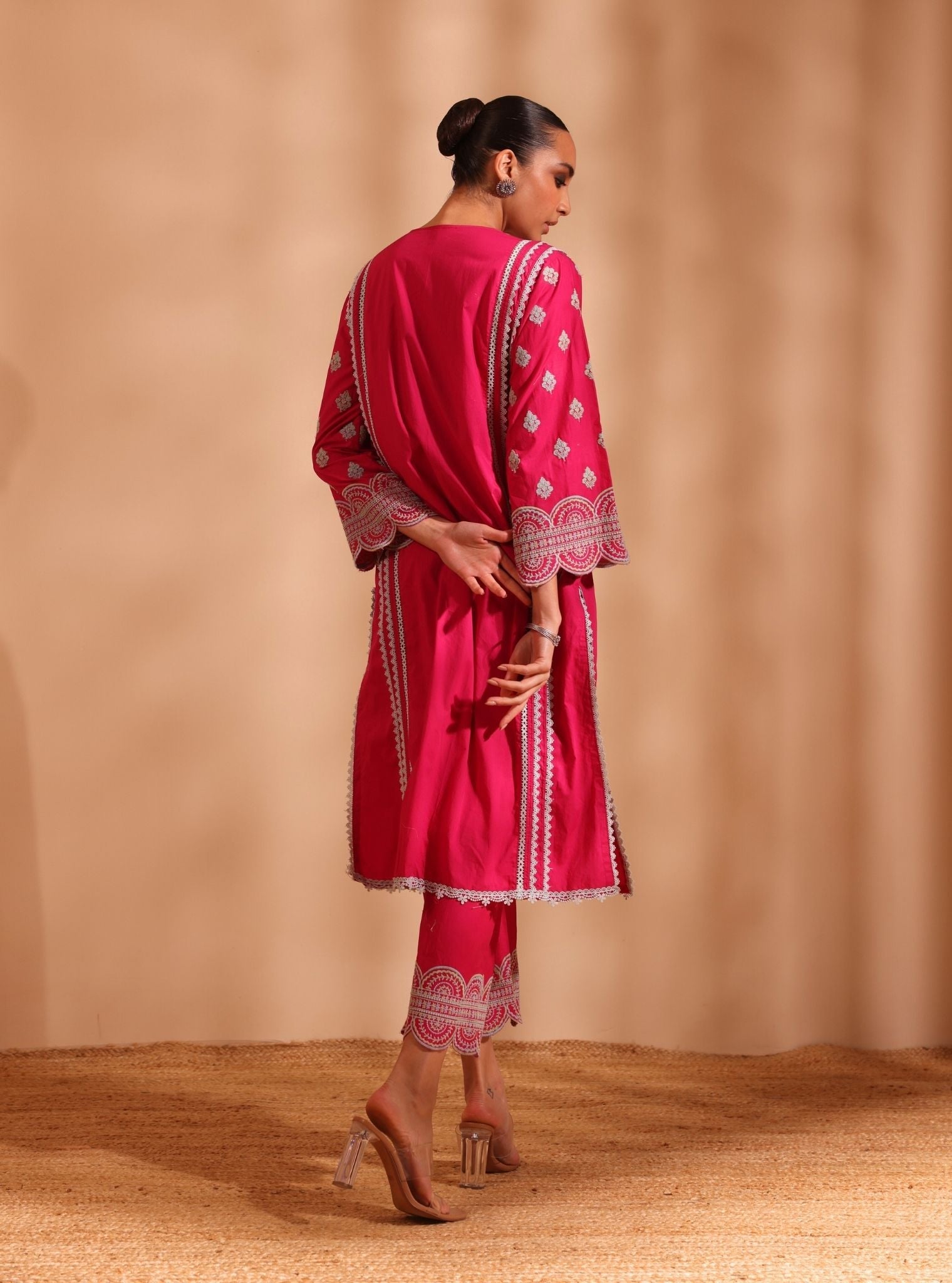 Mulmul Cotton Maira Fuschia Kurta With Mulmul Cotton Maira Fuschia Pant