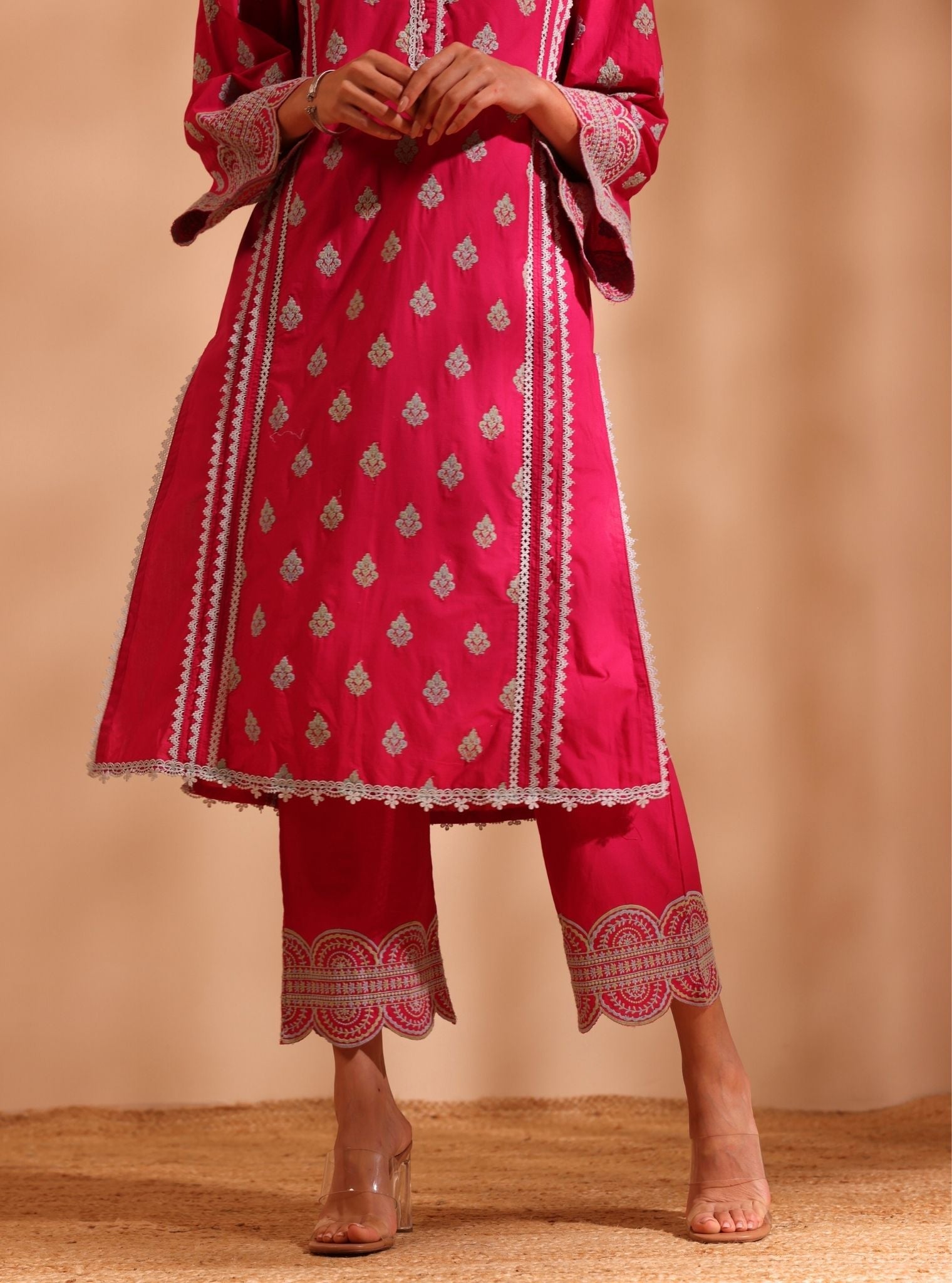 Mulmul Cotton Maira Fuschia Kurta With Mulmul Cotton Maira Fuschia Pant