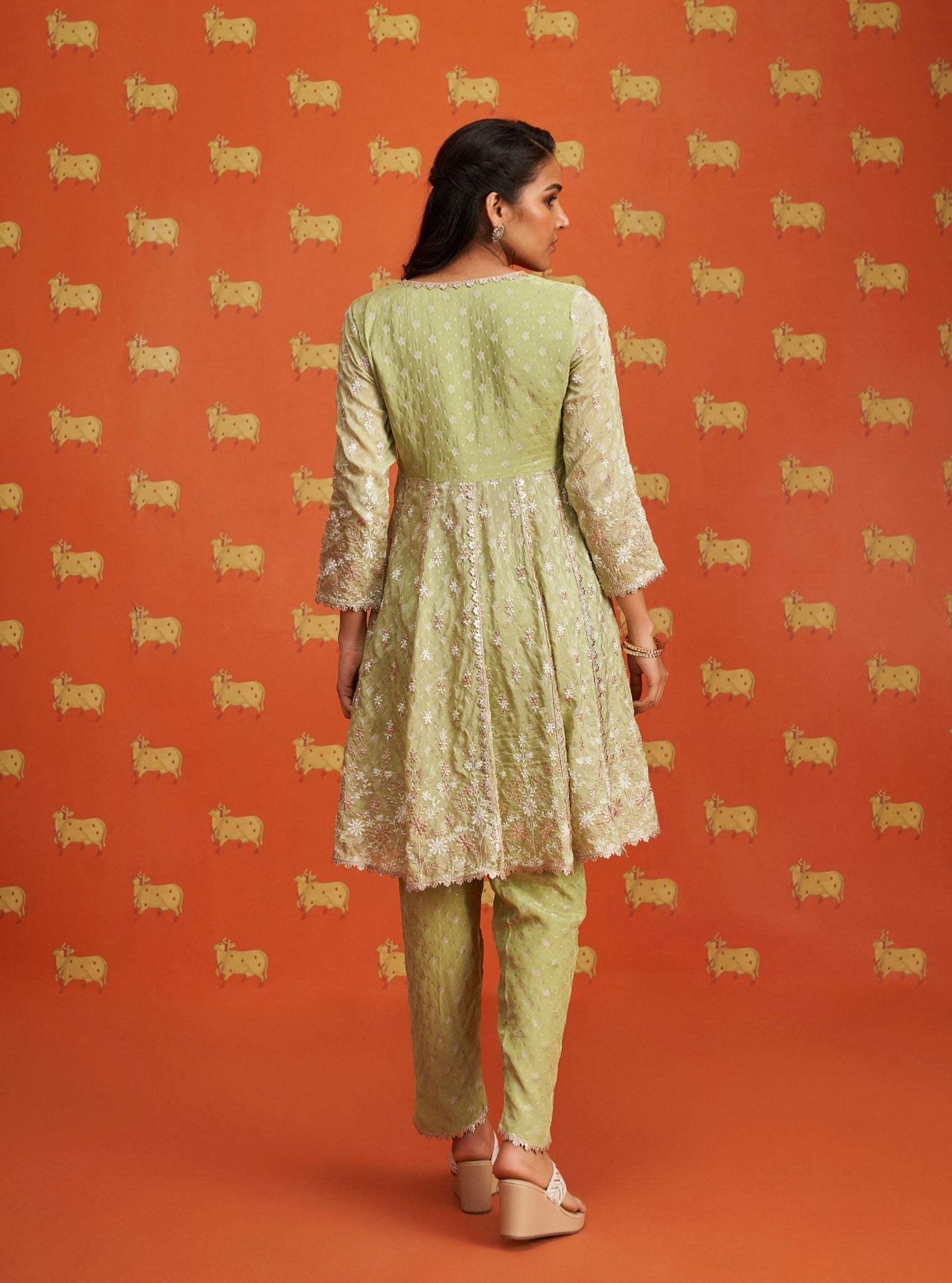 Mulmul Banarsi Nyah Green Short Anarkali Kurta With Mulmul Banarsi Nyah Green Dhoti Pant