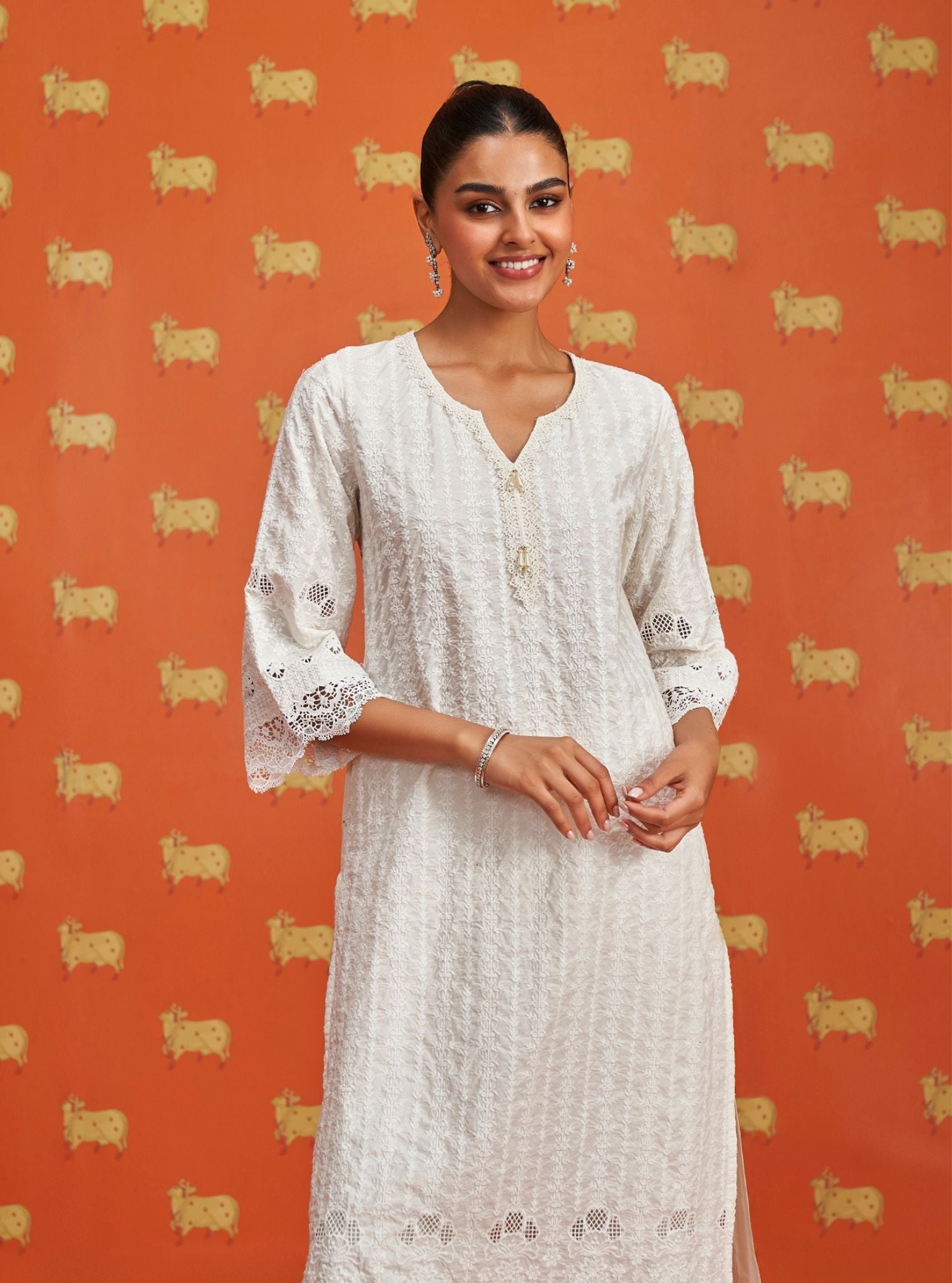 Mulmul Cotton Lawana Off White Kurta With Mulmul Cotton Lawana Off White Pant