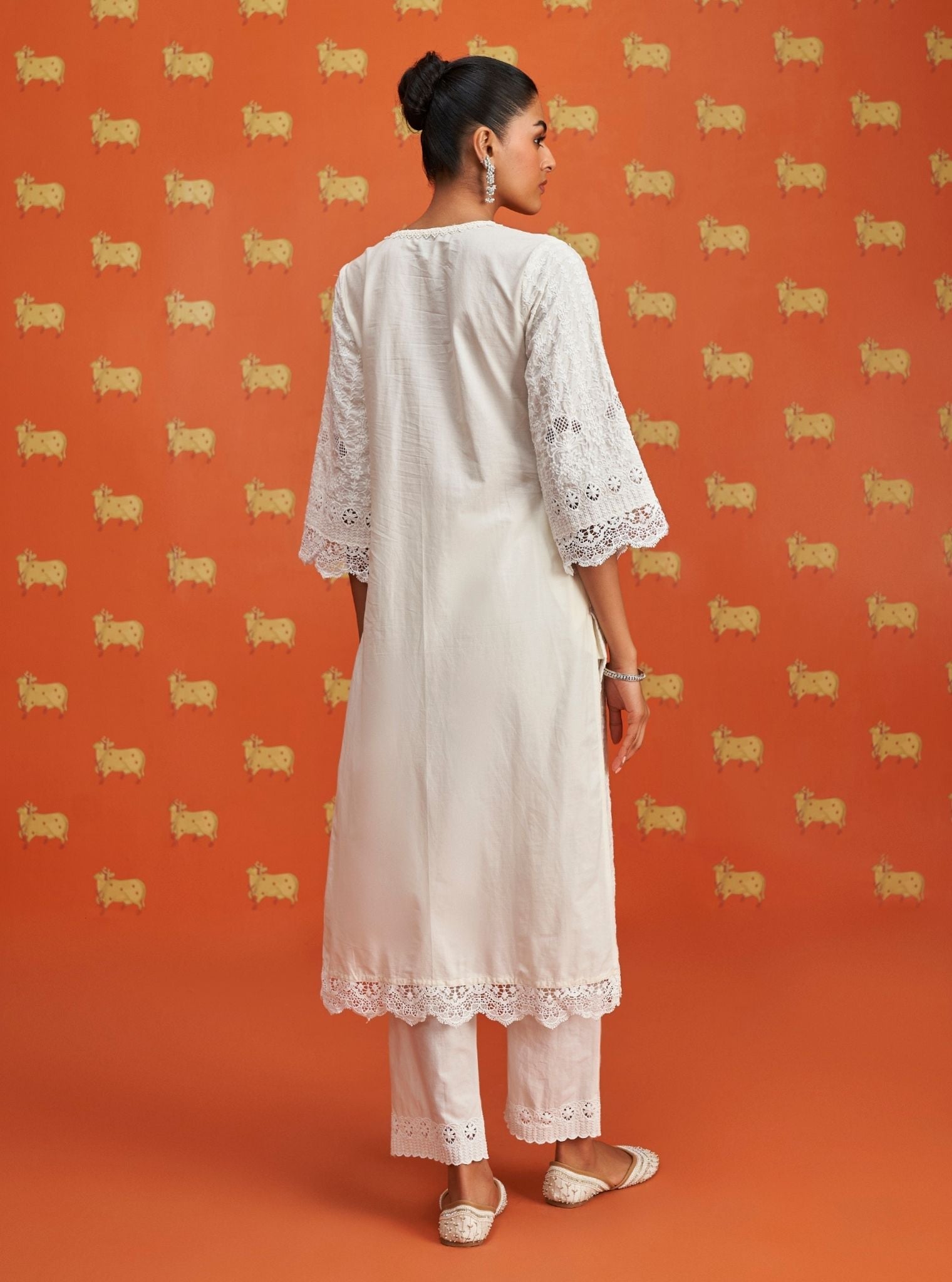 Mulmul Cotton Lawana Off White Kurta With Mulmul Cotton Lawana Off White Pant