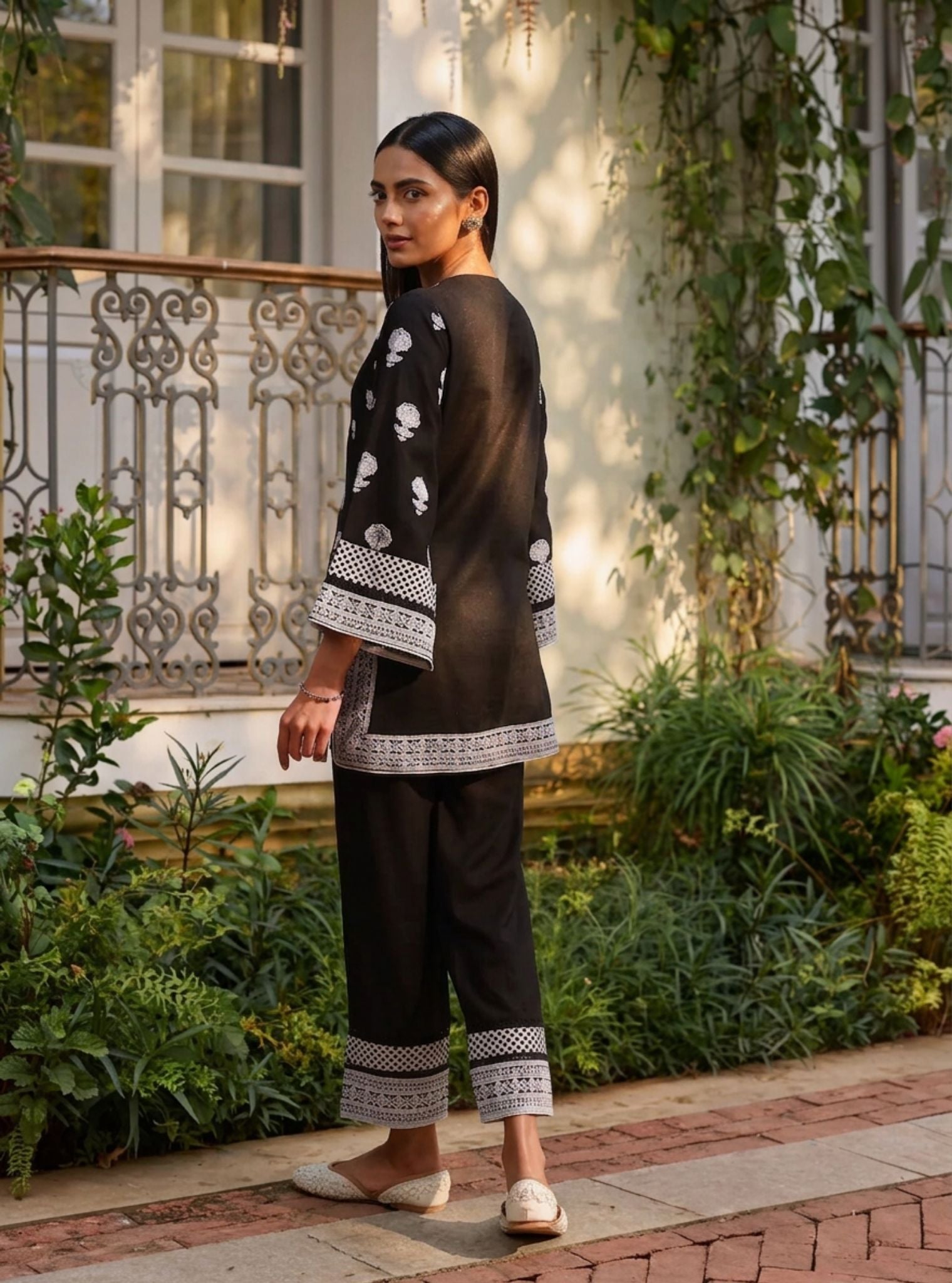 Pema Linen Black kurta Set