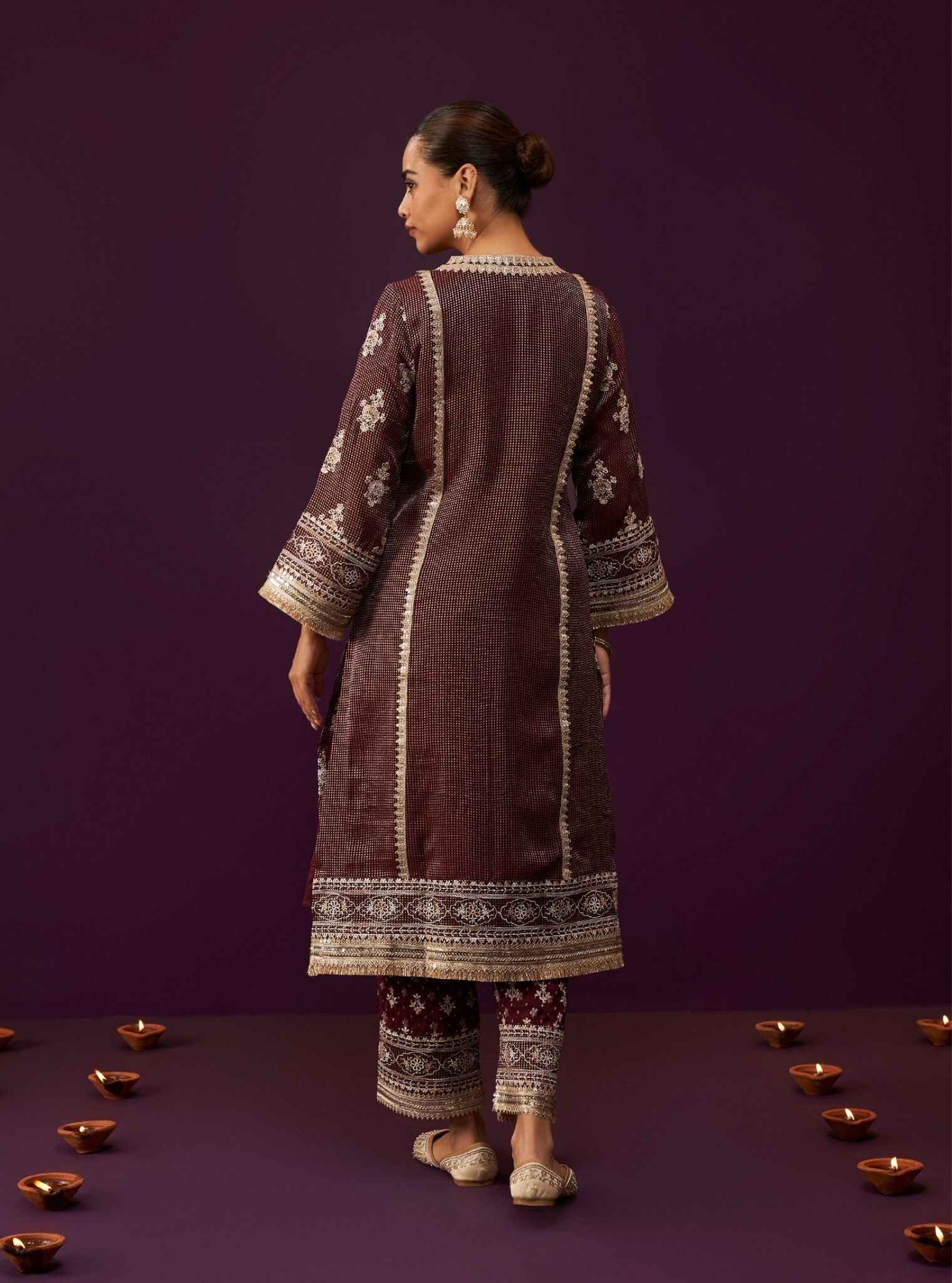 Mulmul Banarsi Iyana Wine Kurta With Mulmul Banarsi Iyana Wine Pant