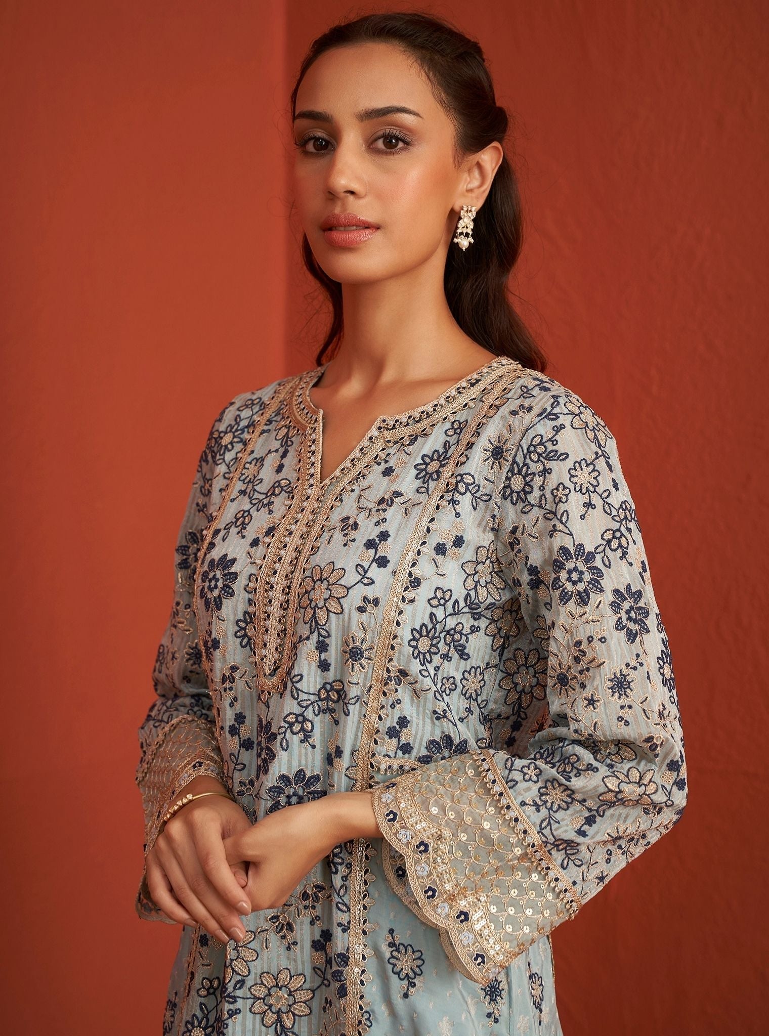 Mulmul Banarsi Lalisa Light Blue Kurta With Mulmul Banarsi Lalisa Light Blue Pant