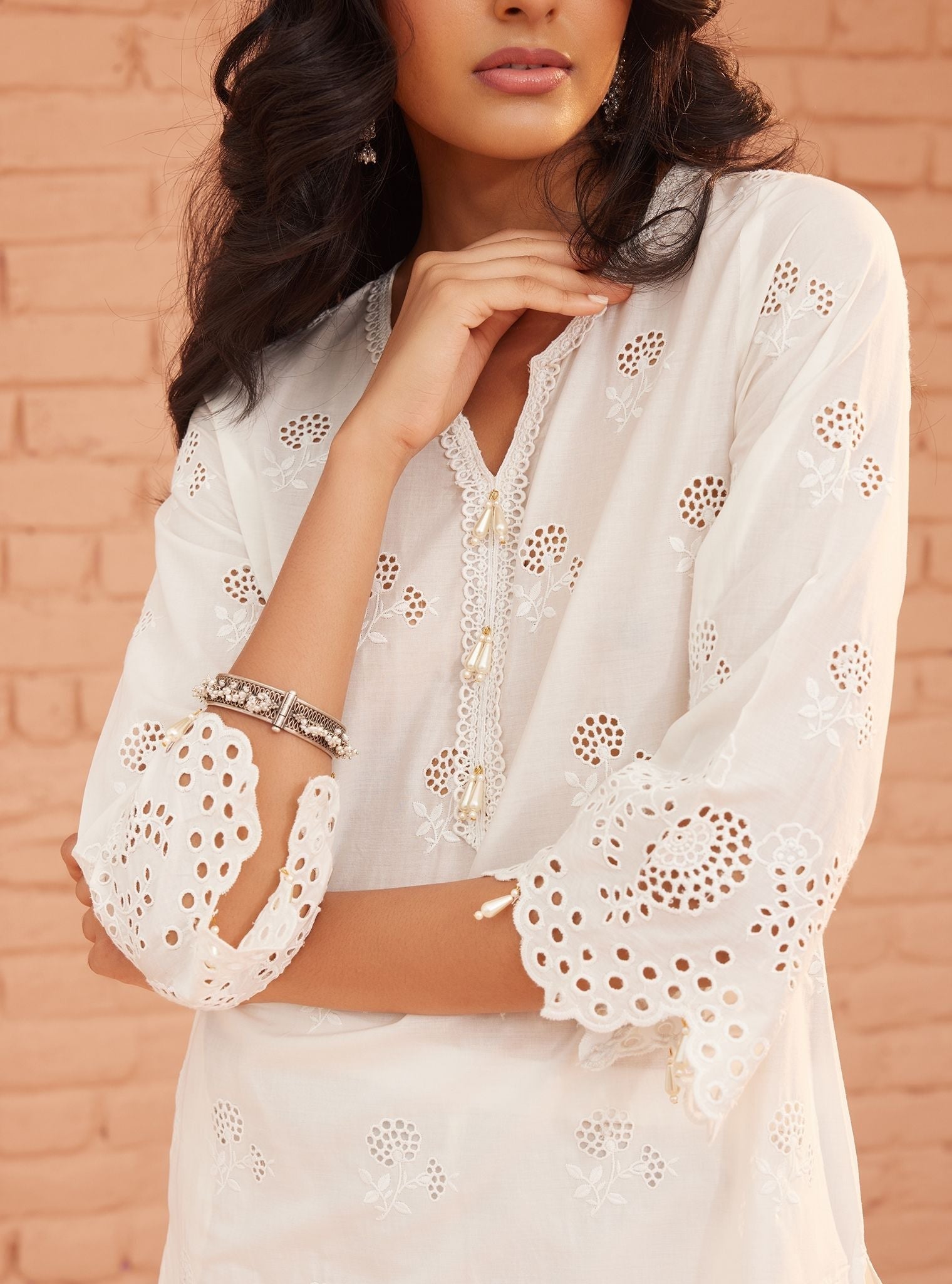 Mulmul Cotton Dahna White Kurta With Mulmul Cotton Dahna White Pant