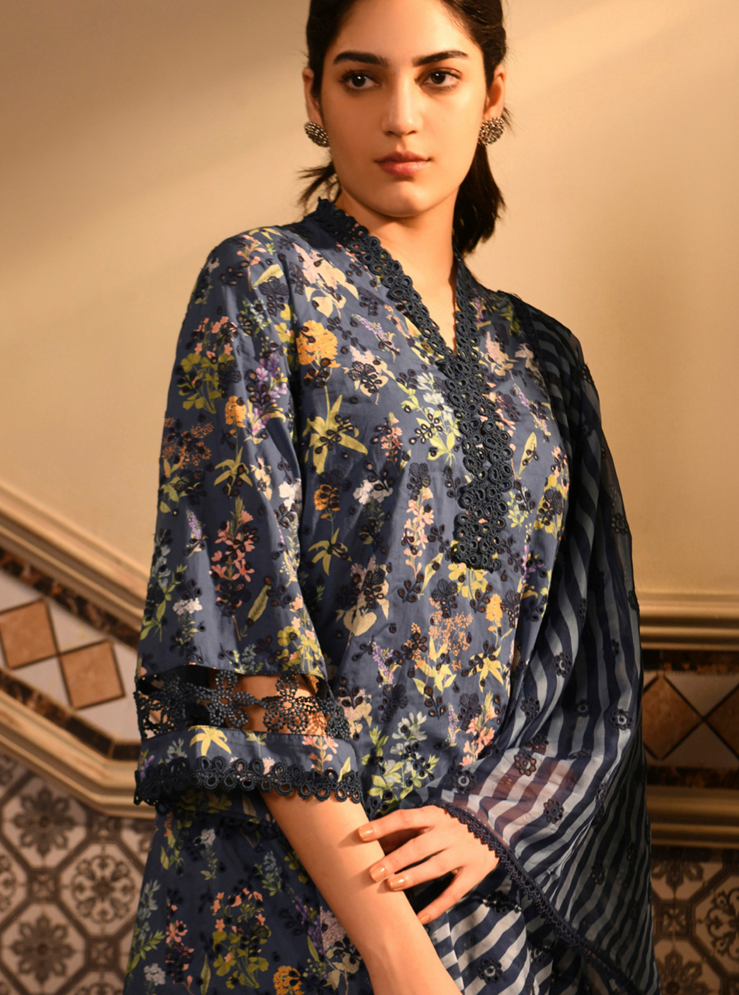 Mulmul Cotton Narika Navy Printed Kurta With Mulmul Cotton Narika Navy Pant