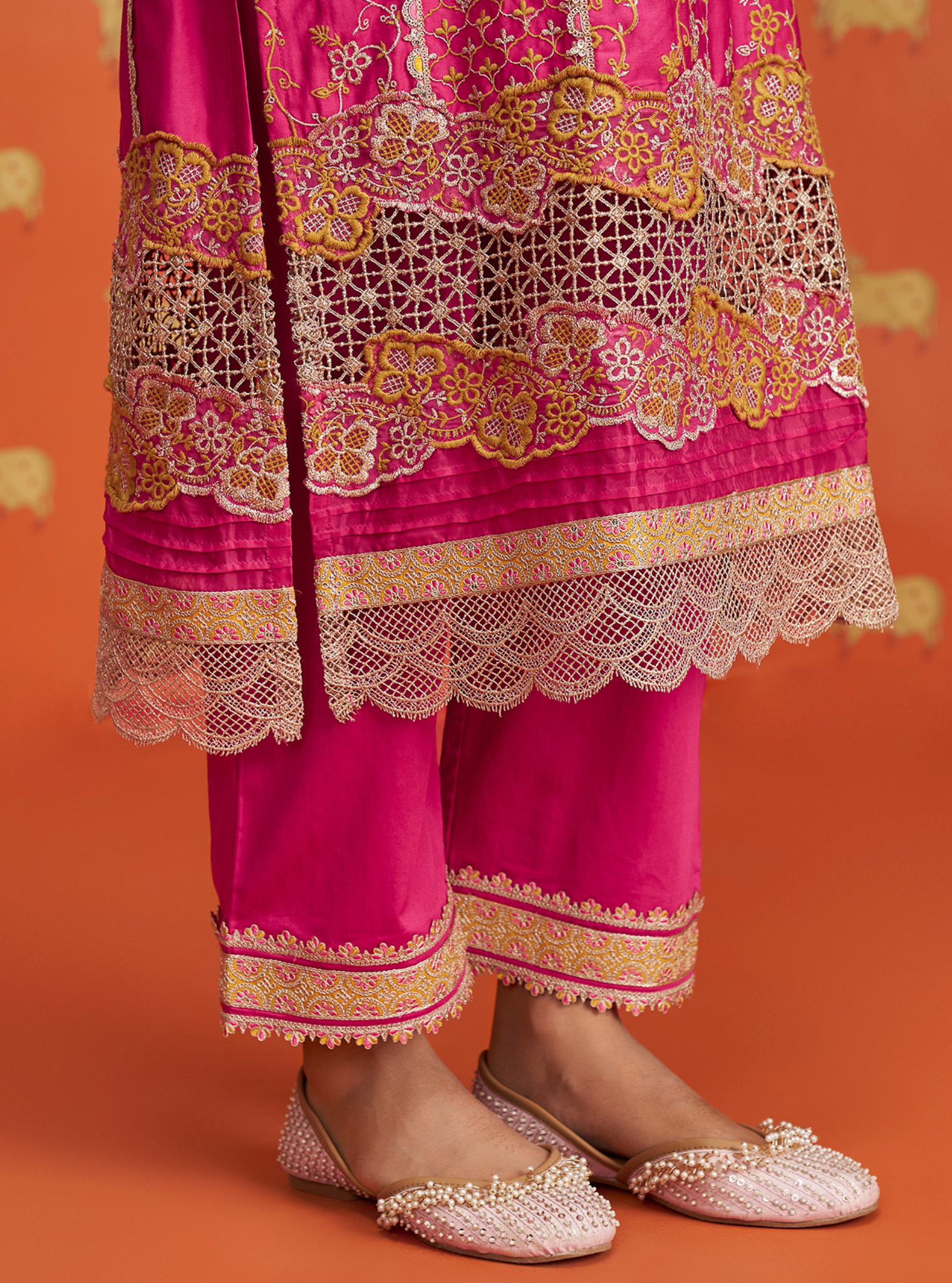 Mulmul Pima Satin Anchali Fuschia Kurta With Mulmul Pima Satin Anchali Fuschia Pant