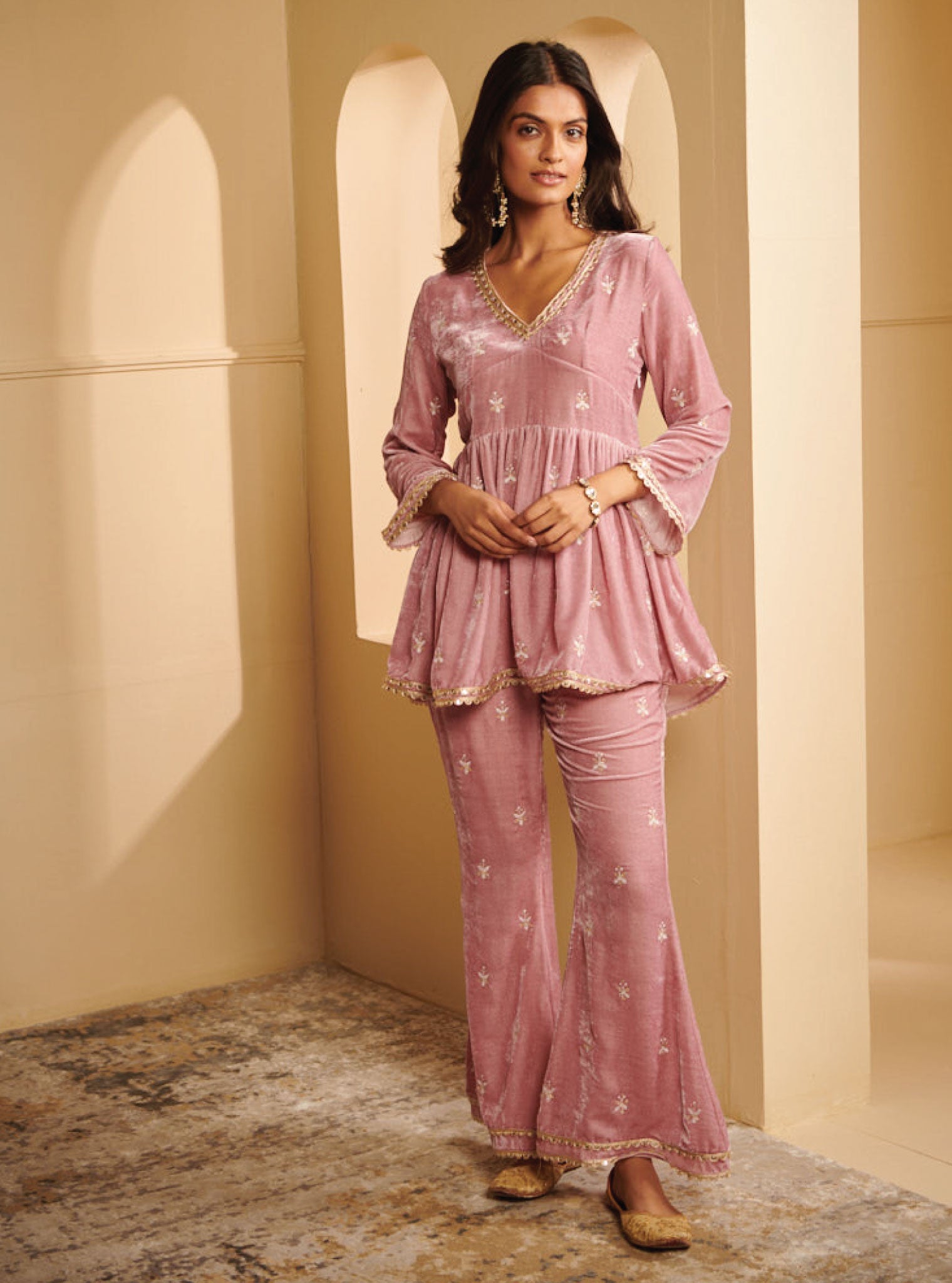 Mulmul Velvet Mysa Lilac Kurta With Mysa Lilac Pant