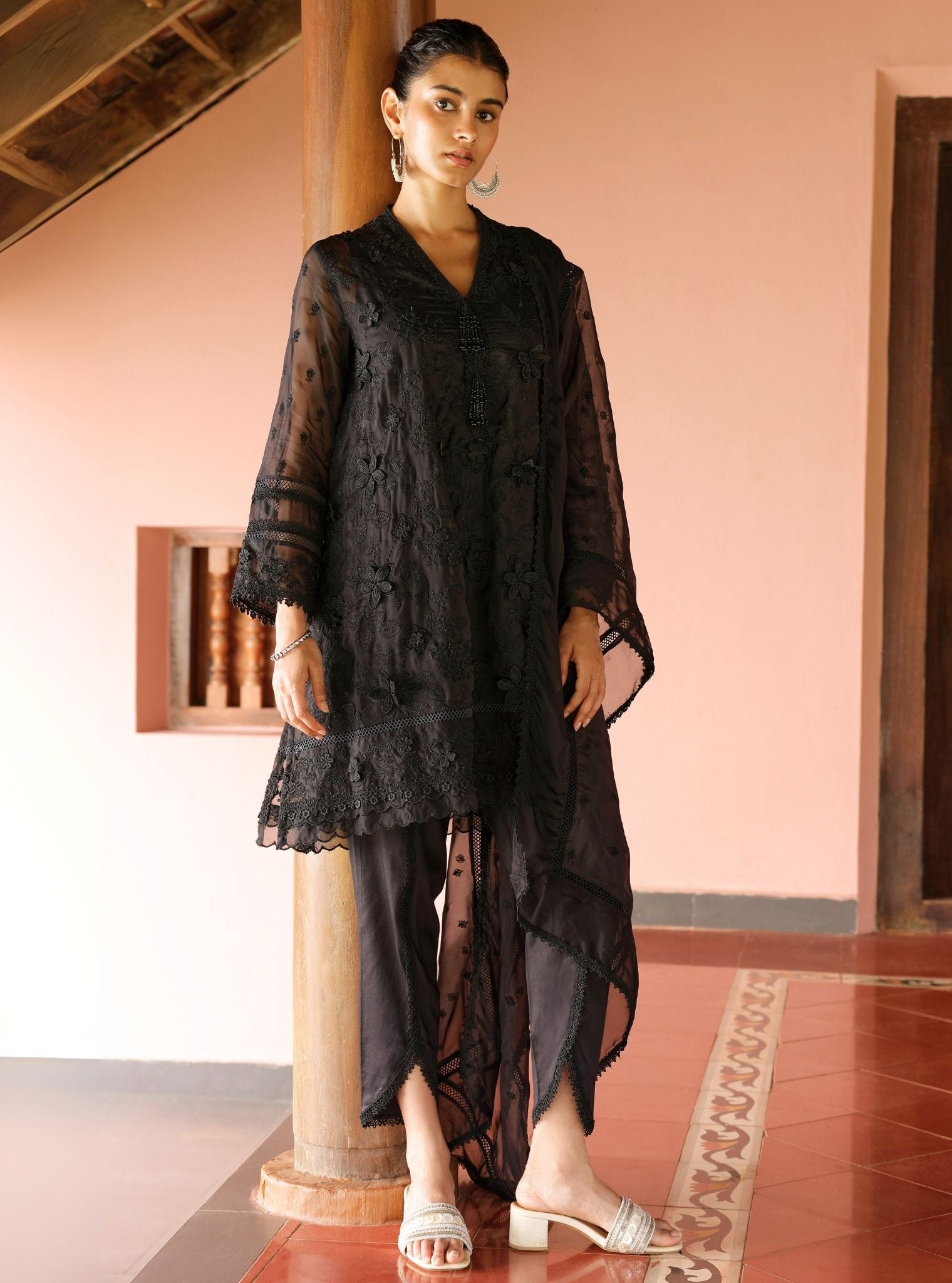 Mulmul Organza Seirah Black Dupatta