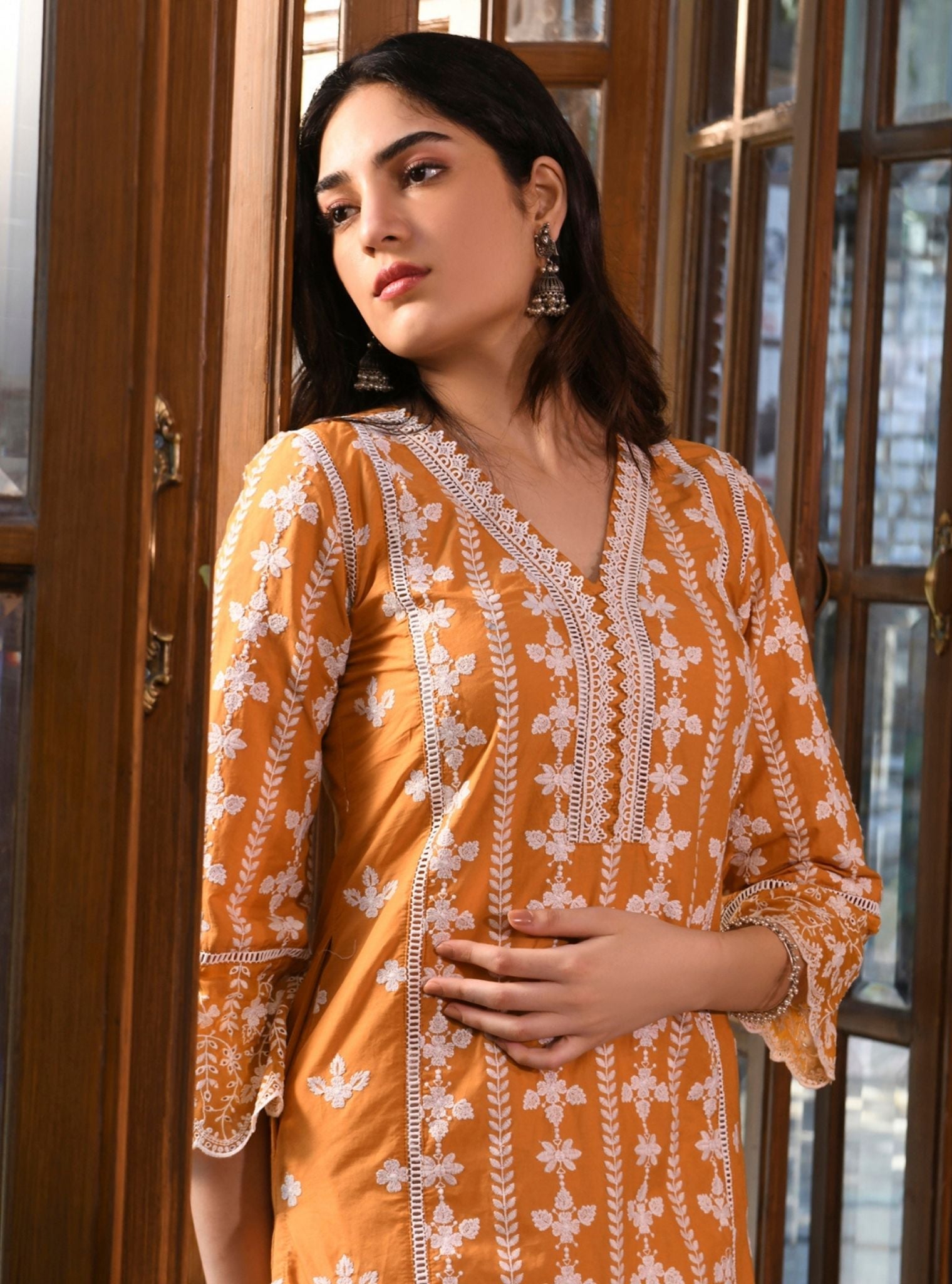 Mulmul Cotton Arpina Orange Kurta With Mulmul Cotton Inverted V Hem White Pant