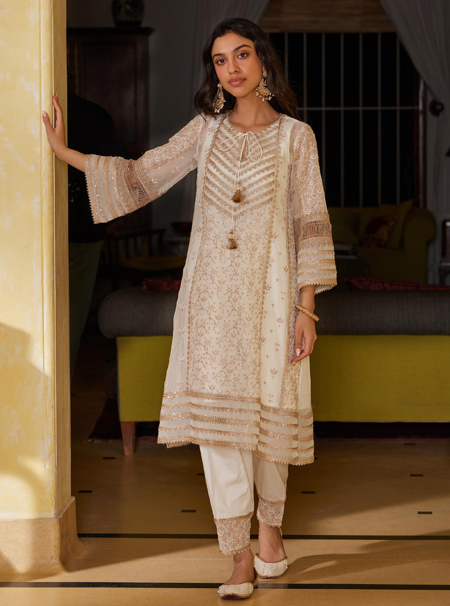 Mulmul Organza Vipas Off white Kurta with Mulmul Pima Vipas Off white Salwar