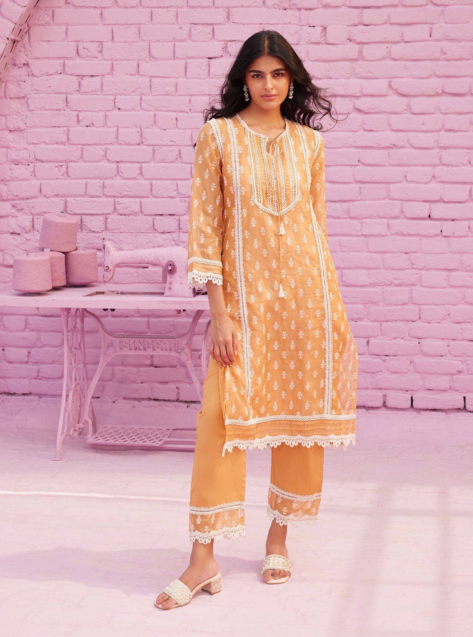 Mulmul Organza Aarina Orange Kurta With Mulmul Cotton Aarina Orange Pant