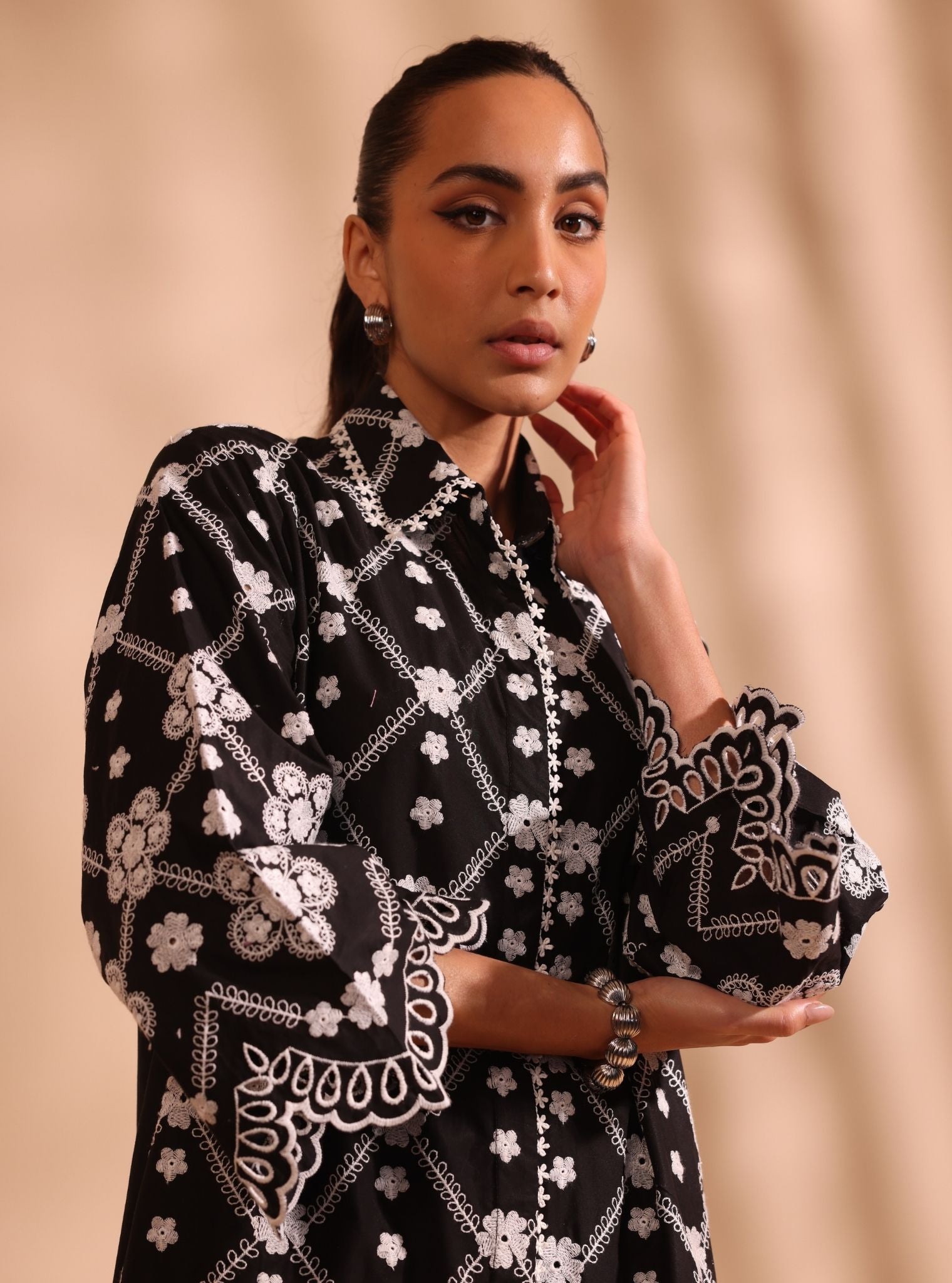 Mulmul Cotton Magnus Black Kurta With Mulmul Cotton Magnus Black Kurta