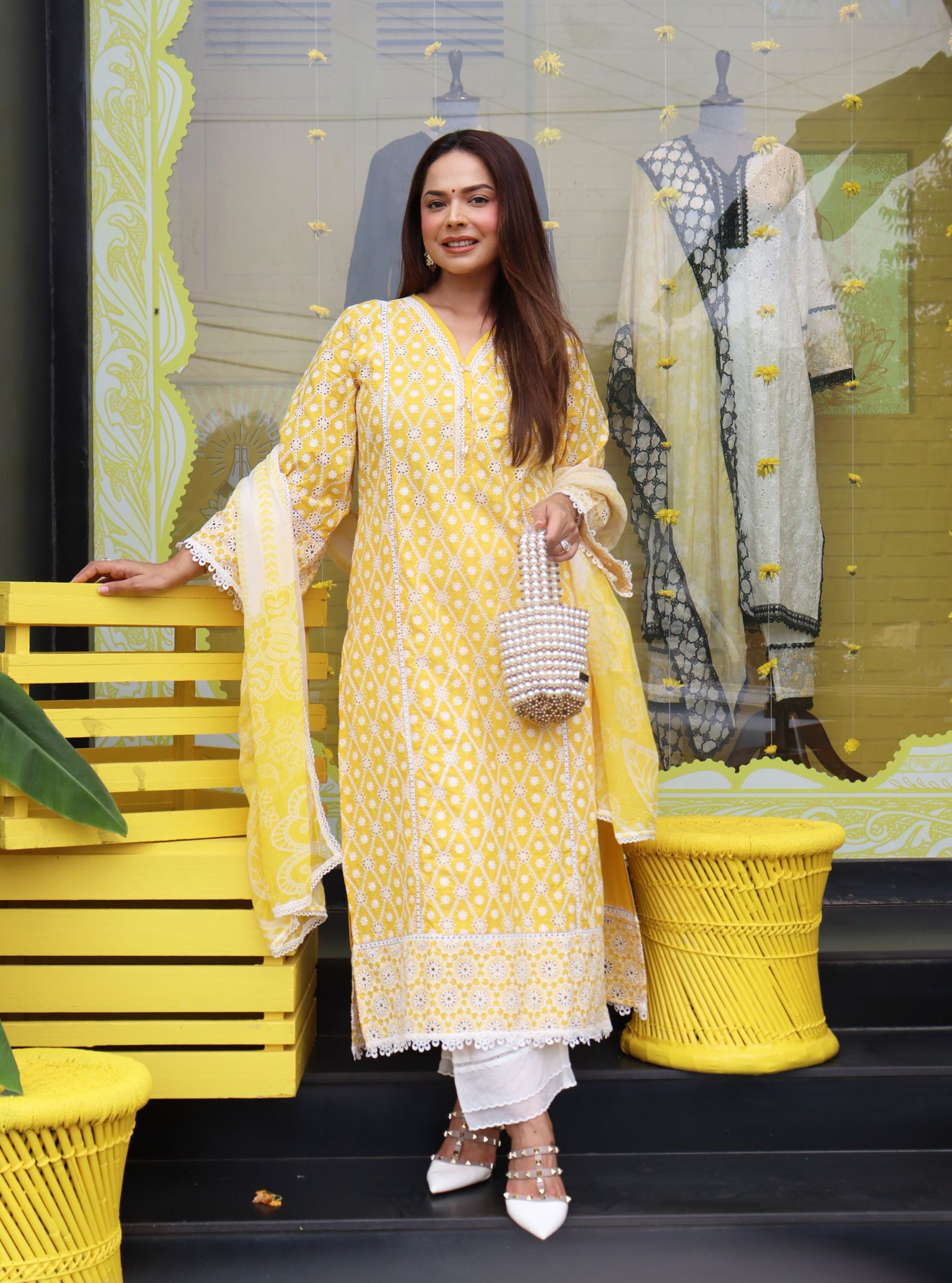 Mulmul Cotton Asti Yellow Kurta With Mulmul Cotton Saanjh White Pant