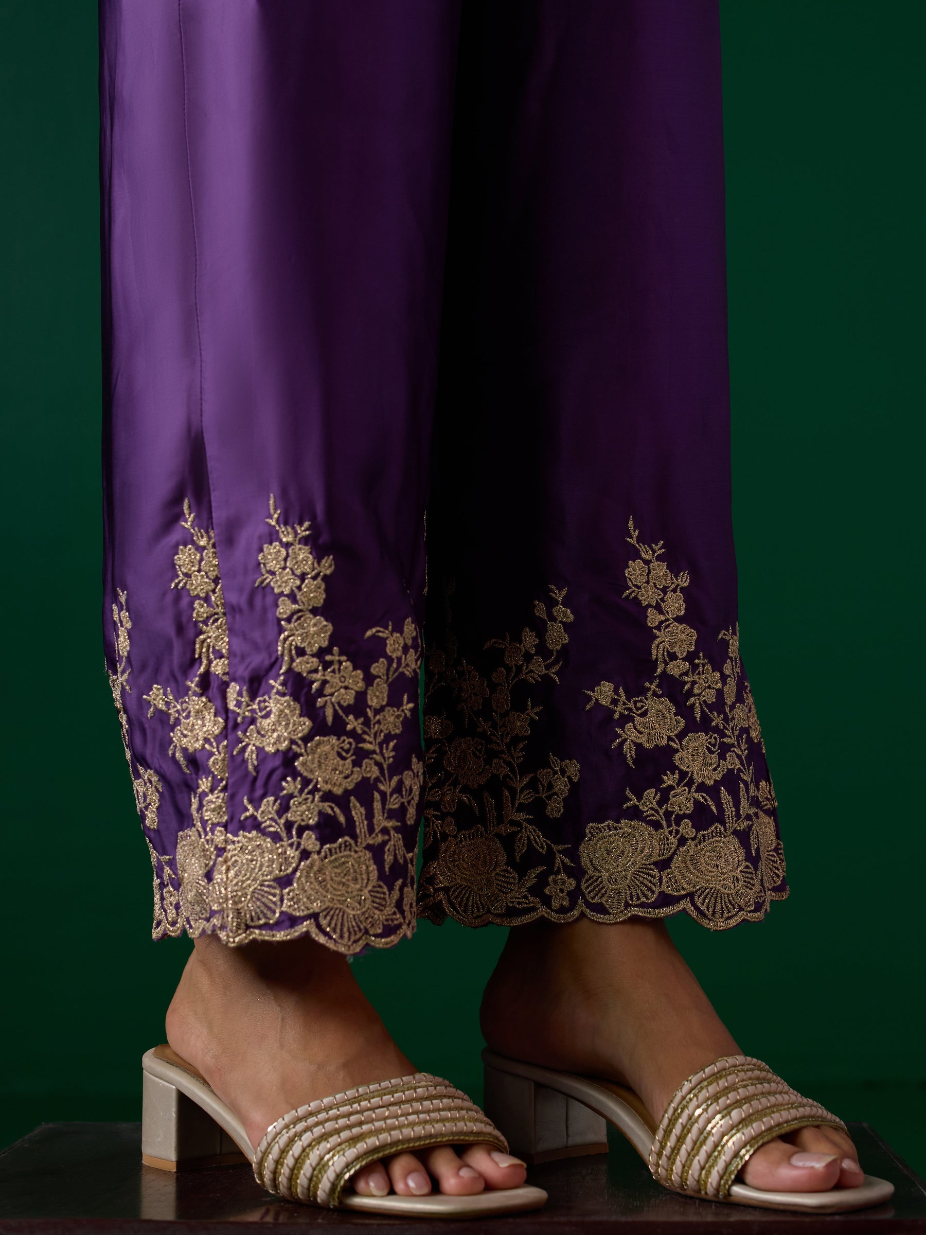 Saaj Cupro Satin Purple Kurta Set