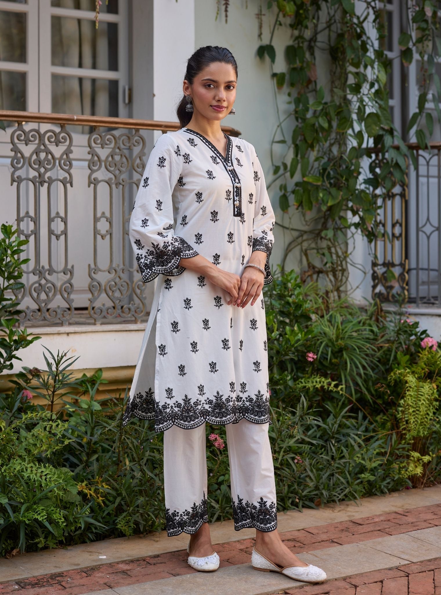 Leniya Supima Cotton White & Black Kurta Set