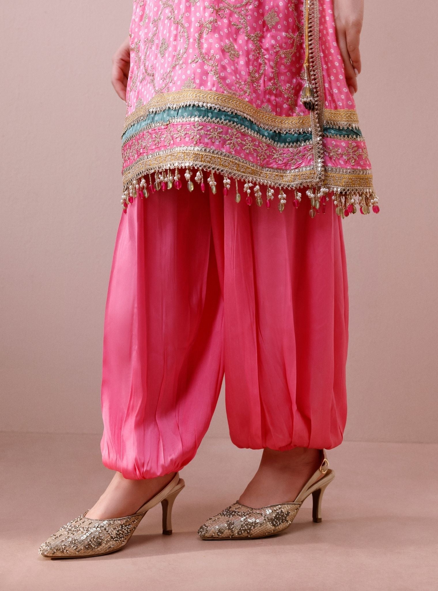 Zeya Cupro Satin Printed Pink Kurta Set