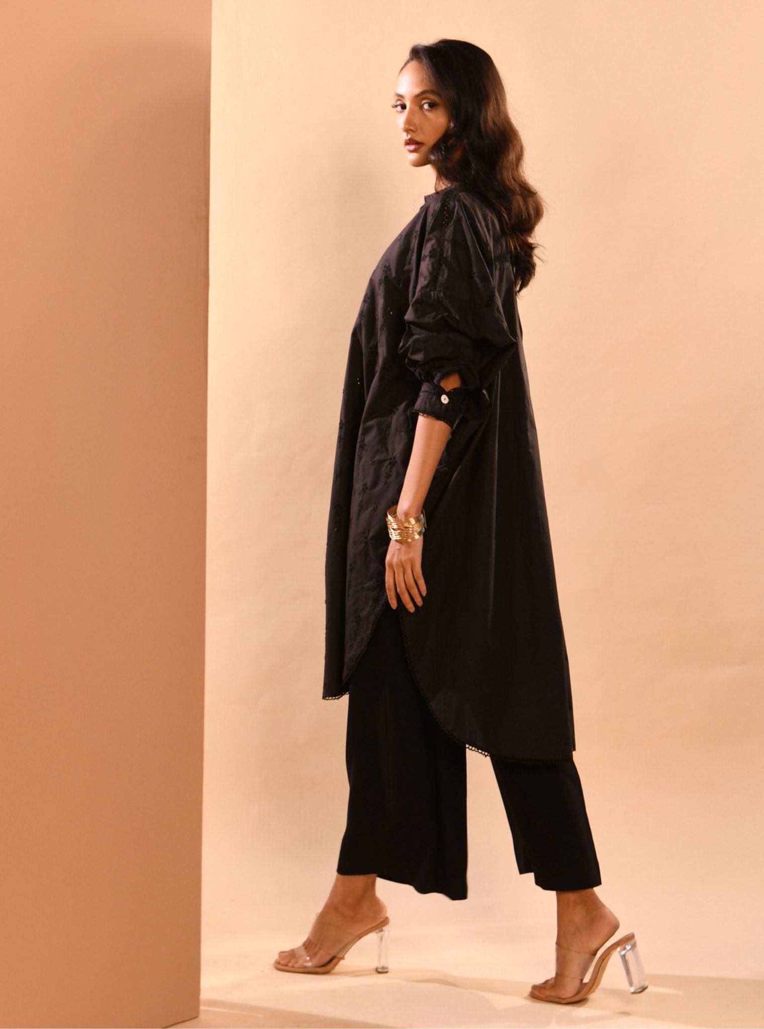 Mulmul Cotton Oriana Black Kurta With Mulmul Cotton Oriana Black Pant