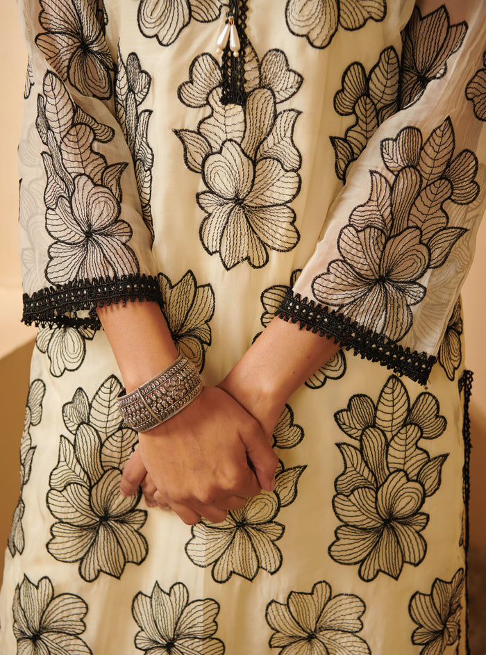 Mulmul Organza Sanemi Off White Kurta