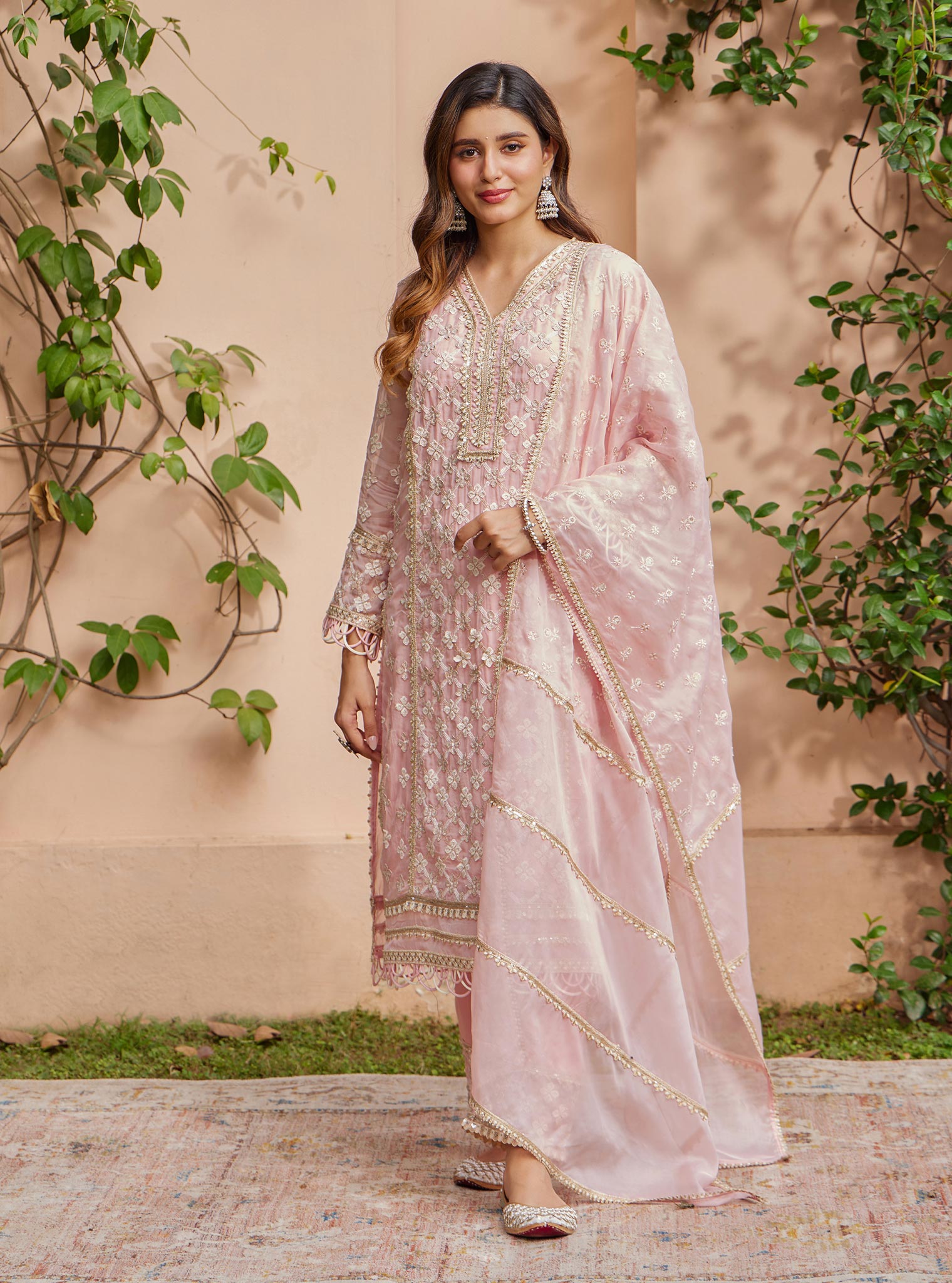 Mulmul Carvi Pink Dupatta