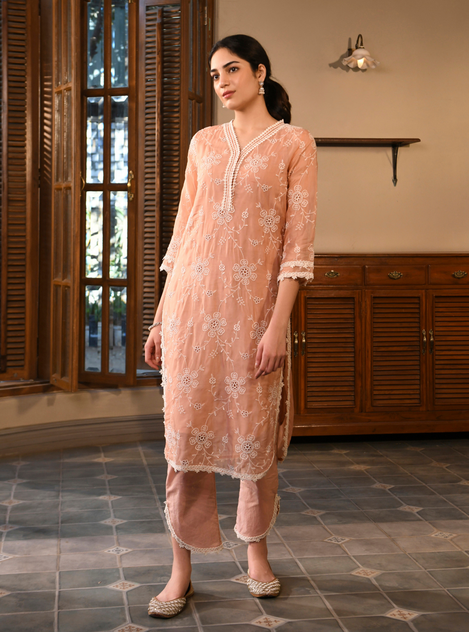 Mulmul Organza Nezira Peach Kurta With Mulmul Cotton Nezira Peach Pant