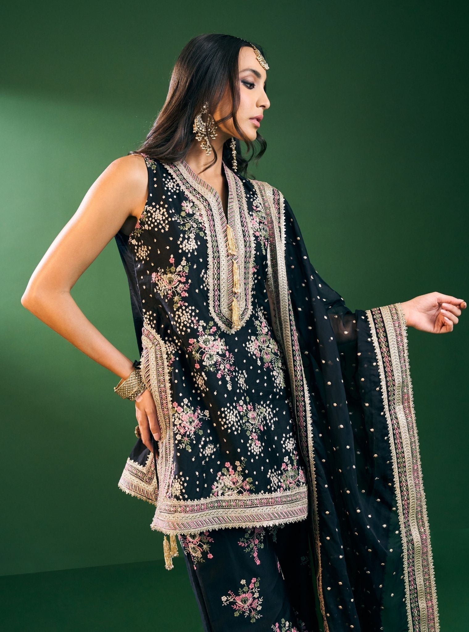 Mulmul Organza Lami Black Dupatta
