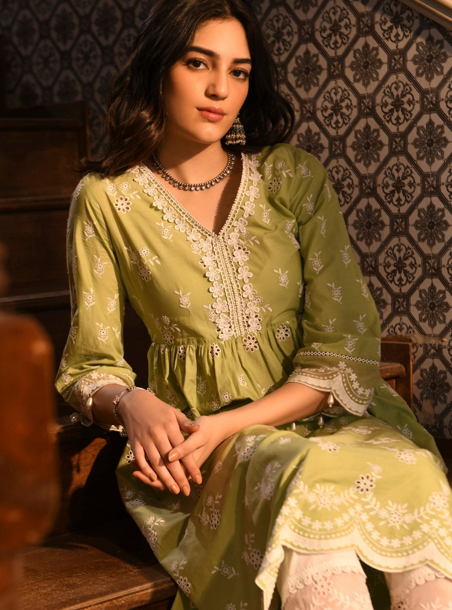 Mulmul Cotton Afarin Light Green Kurta With Mulmul Cotton Organza Scallop Border White Pant