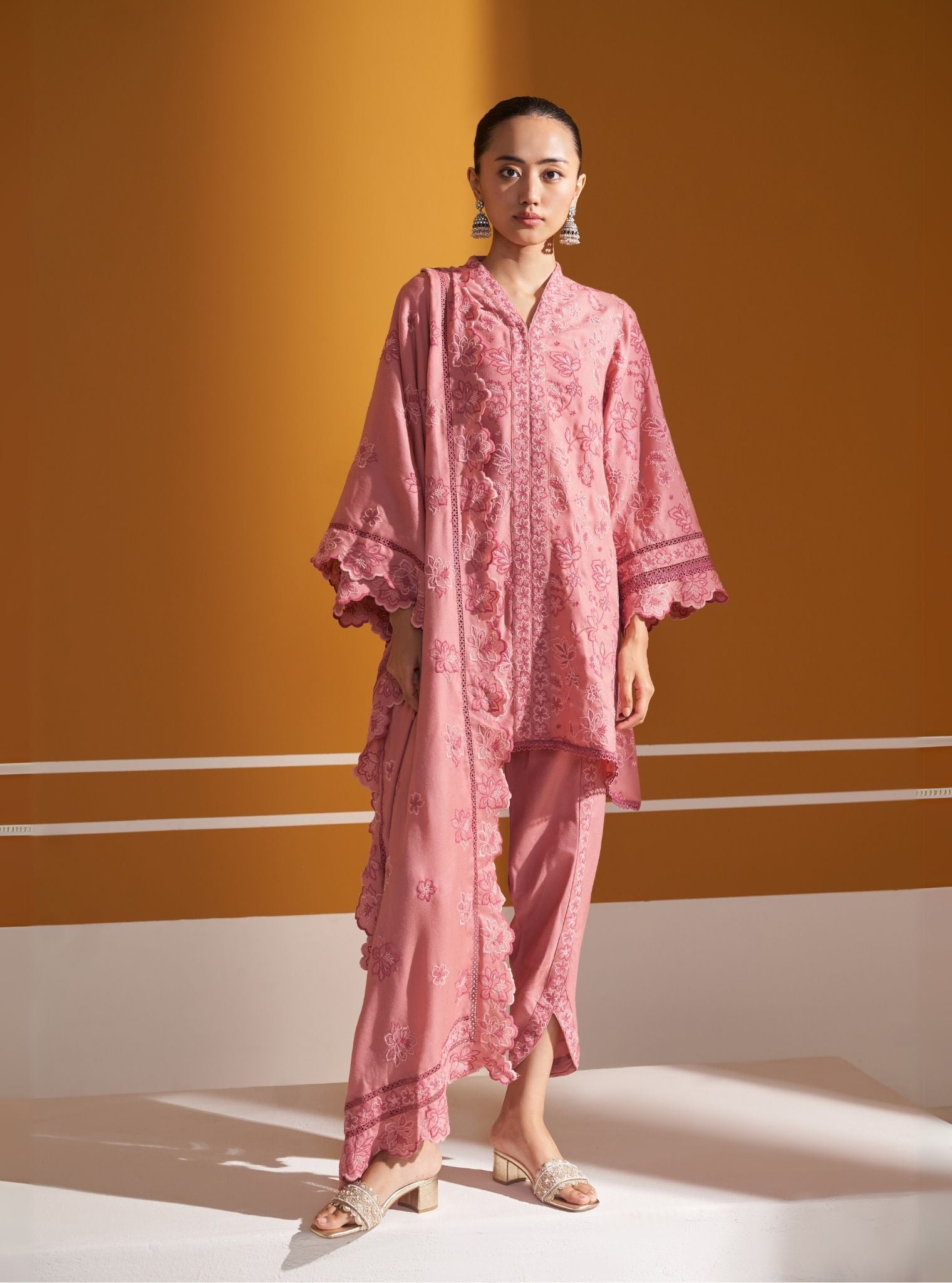 Mulmul Wool Ellis Pink Kurta With Mulmul Wool Ellis Pink Pant