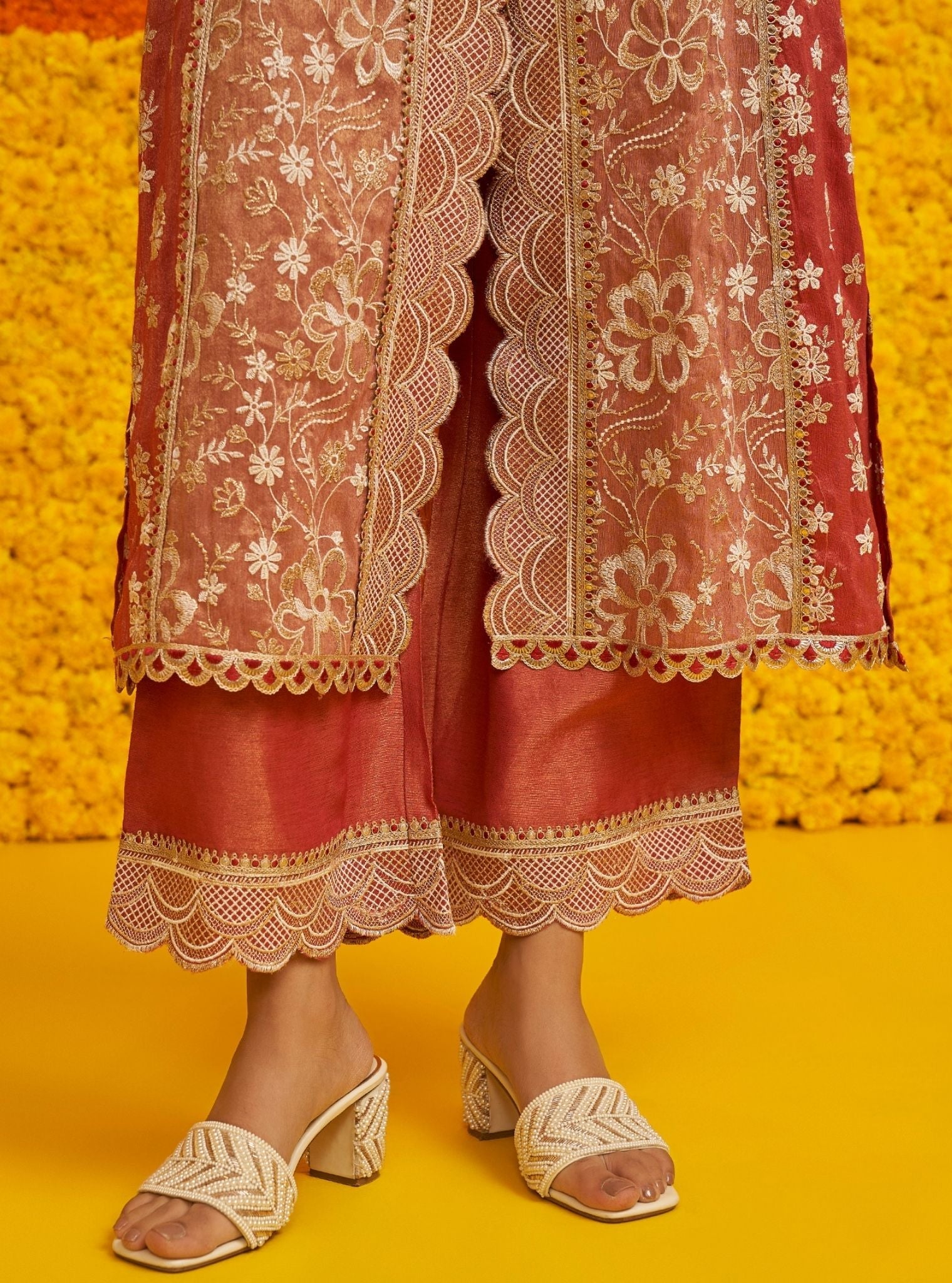 Sadke Tissue Linen Satin Red Kurta Set