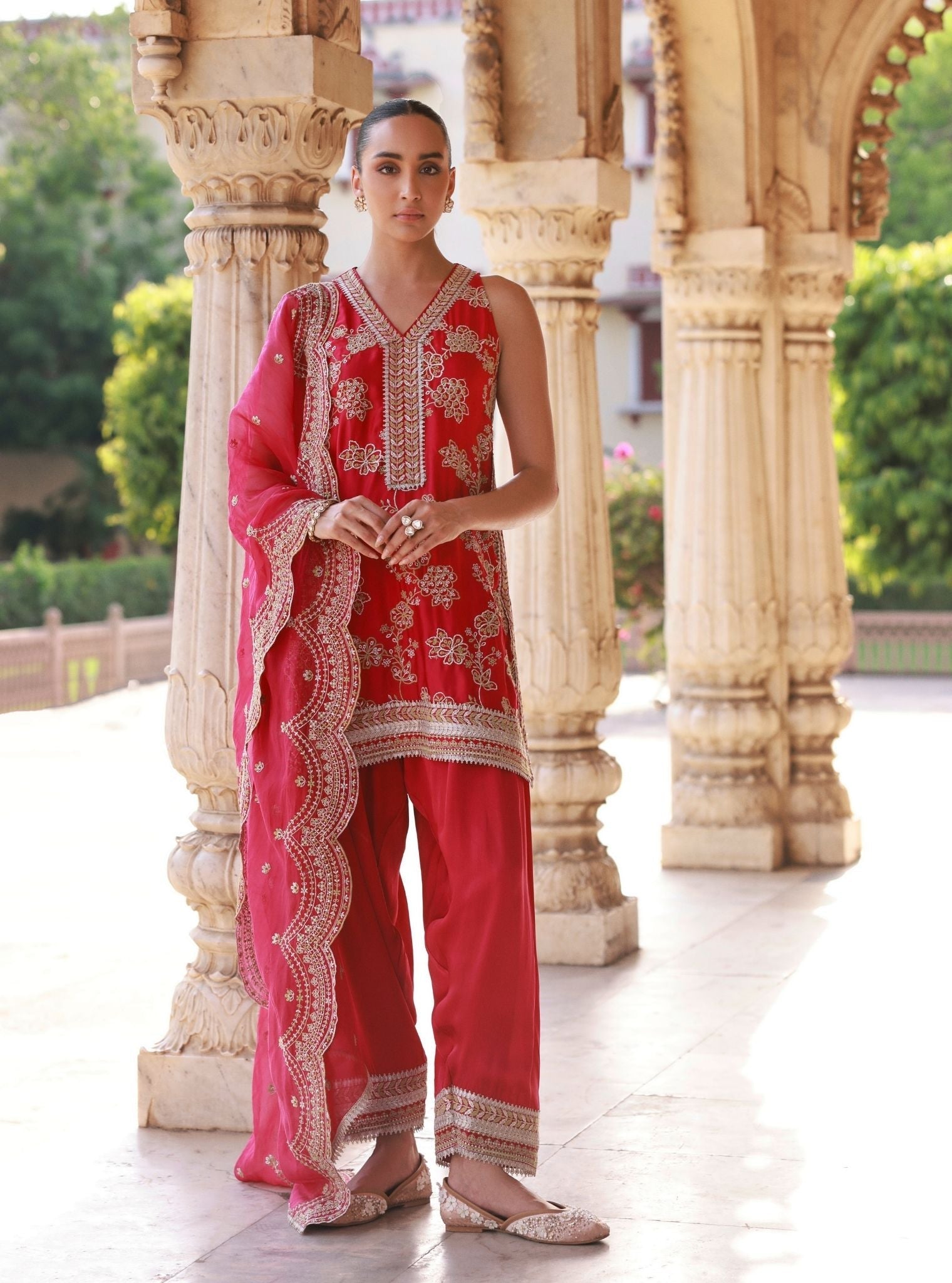 Mulmul Organza Jivara Fuschia Dupatta