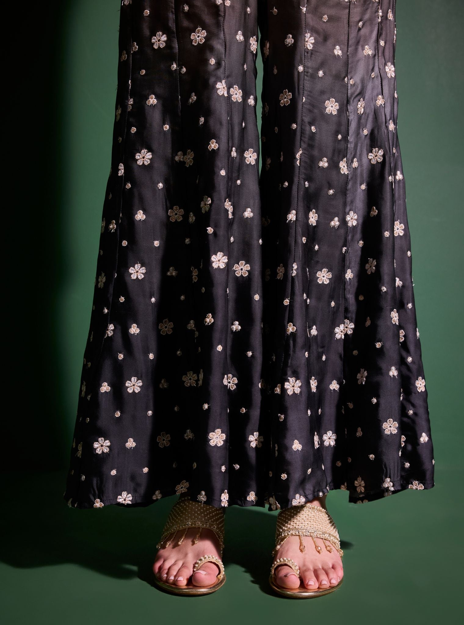 Husna Cupro Satin Ombre Black With Pant