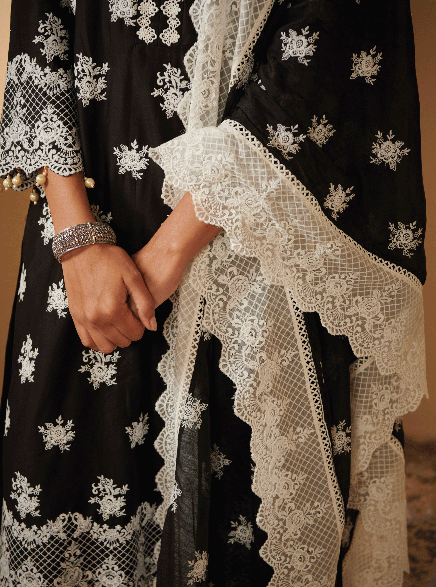 Mulmul Supima Cotton Vaigai Black Dupatta