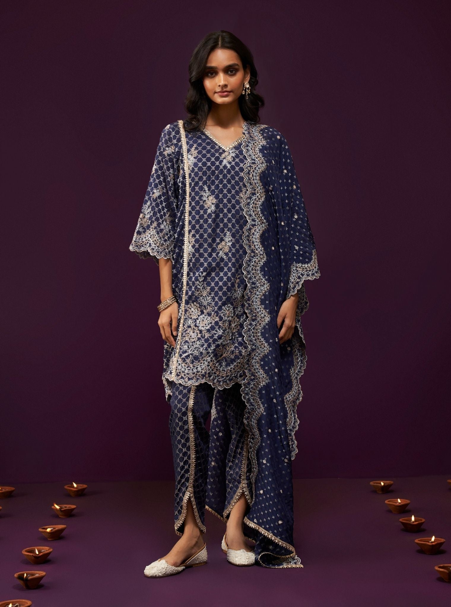 Mulmul Banarsi Giacinta Navy Kurta With Mulmul Banarsi Giacinta Navy Dhoti Pant