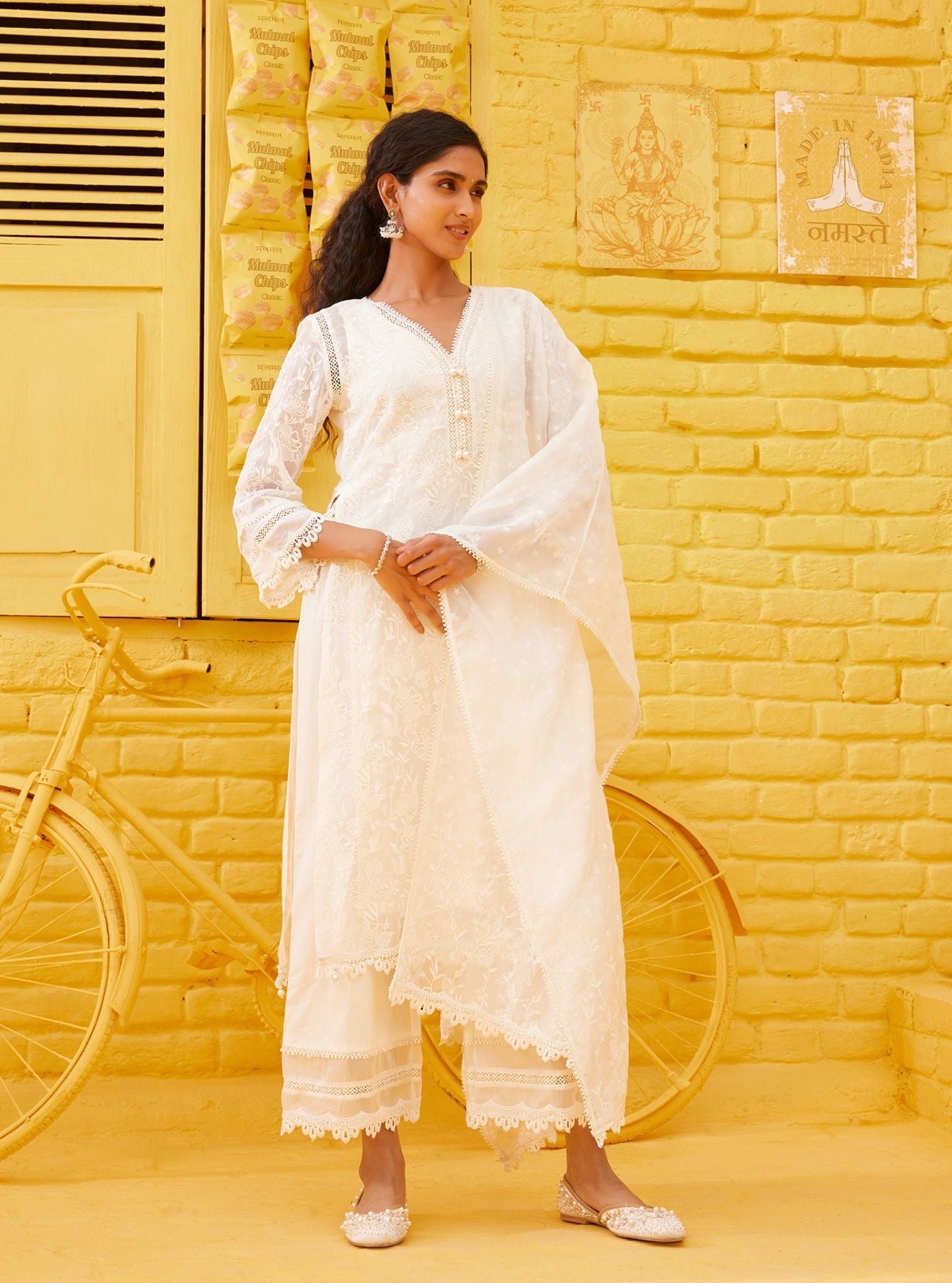 Mulmul Organza Cahya Off White Kurta With Mulmul Cotton Cahya Off White Pant