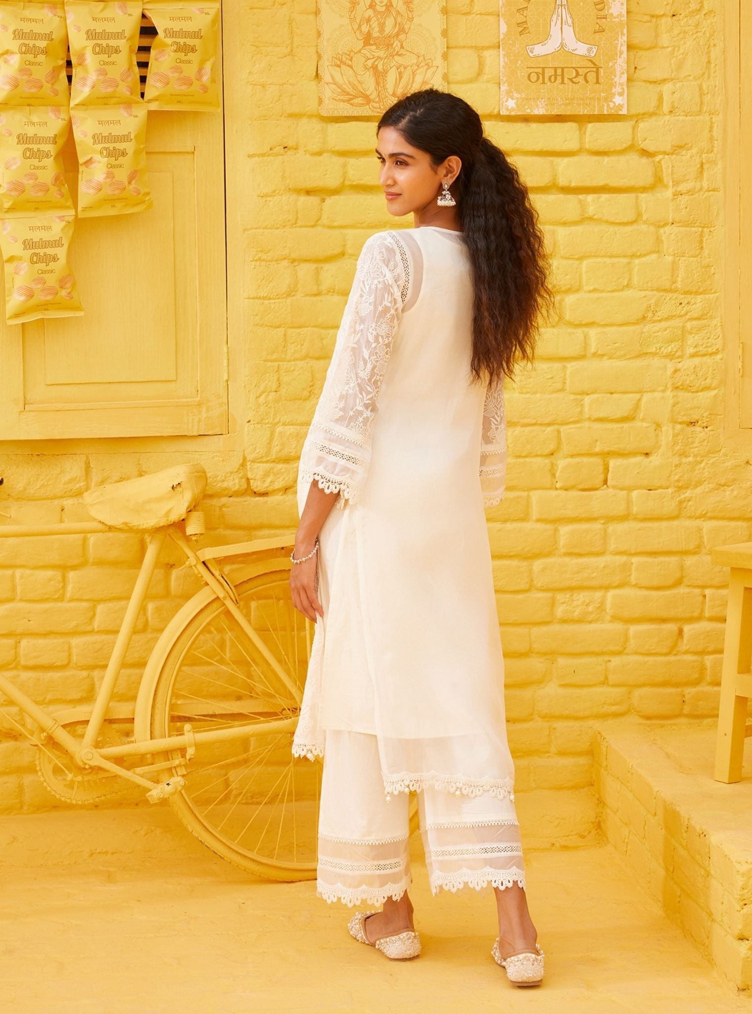 Mulmul Organza Cahya Off White Kurta With Mulmul Cotton Cahya Off White Pant